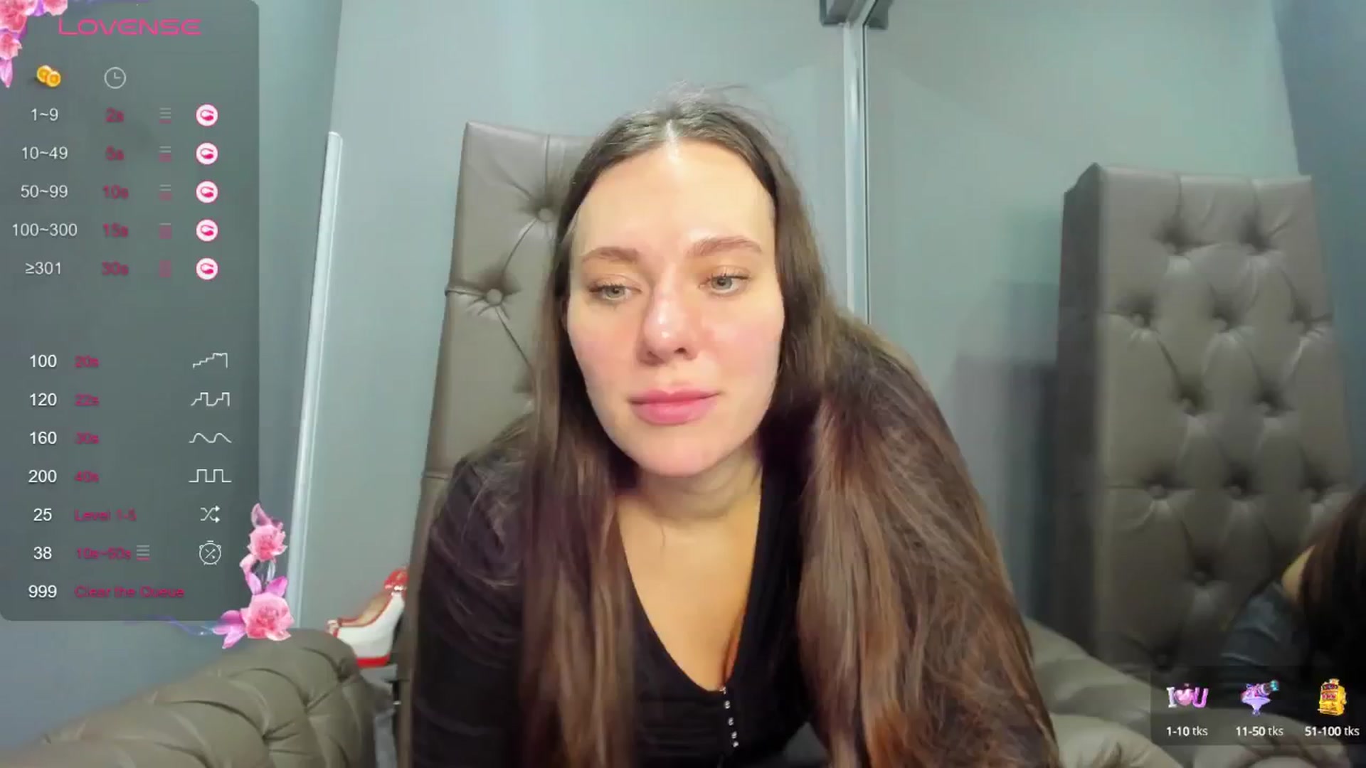 Gallery image thumbnail from Nicole_Kramm's myfreecams stream on, 12/13/2024, 10:54 image 17 of 20