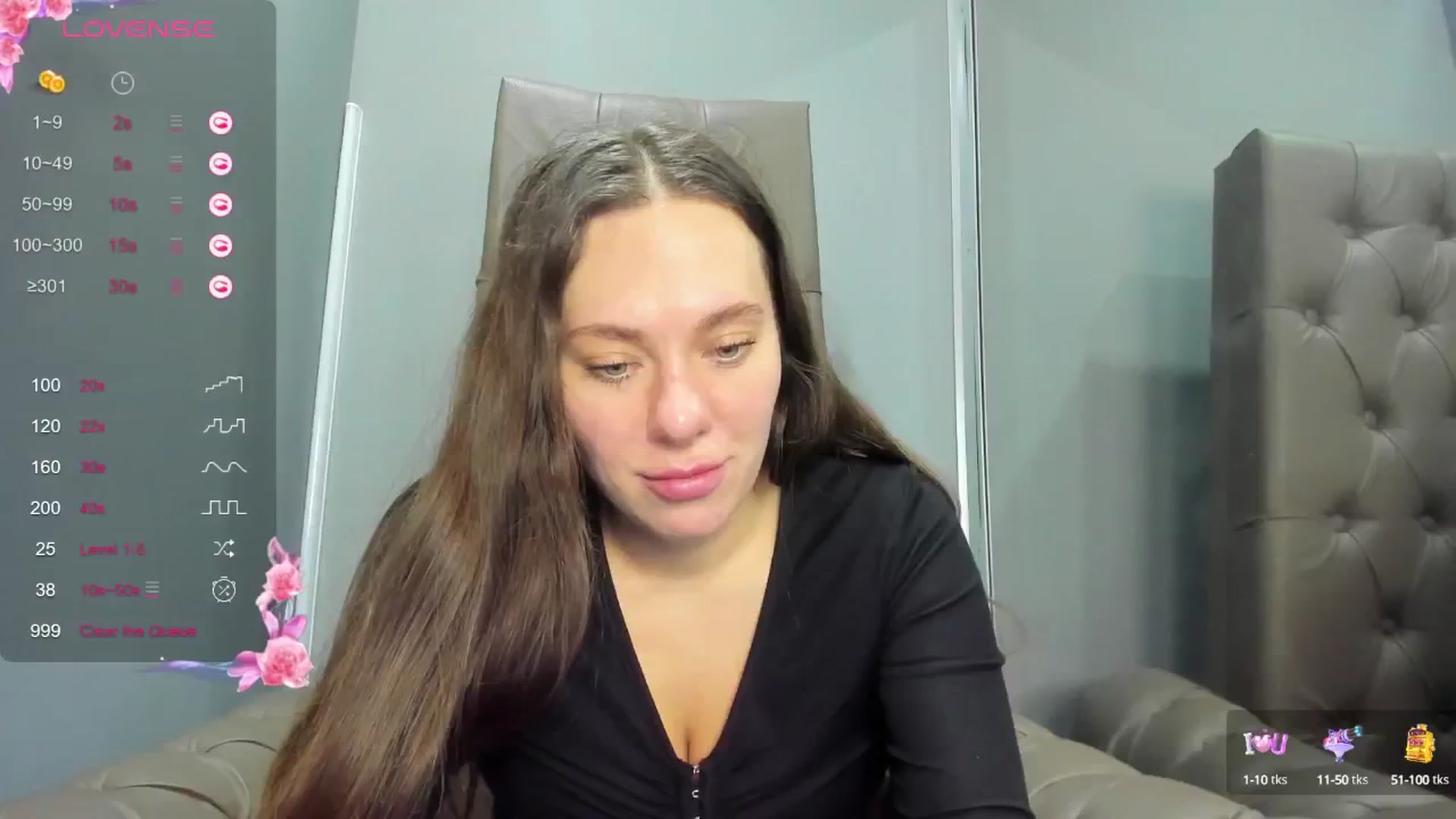 Gallery image thumbnail from Nicole_Kramm's myfreecams stream on, 12/13/2024, 10:54 image 8 of 20