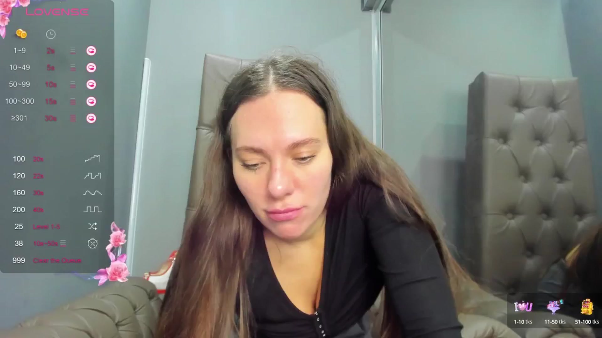 Gallery image thumbnail from Nicole_Kramm's myfreecams stream on, 12/13/2024, 10:54 image 15 of 20