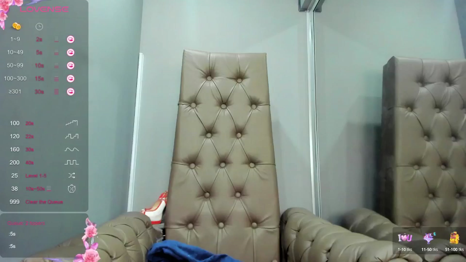 Gallery image thumbnail from Nicole_Kramm's myfreecams stream on, 12/13/2024, 12:27 image 19 of 20