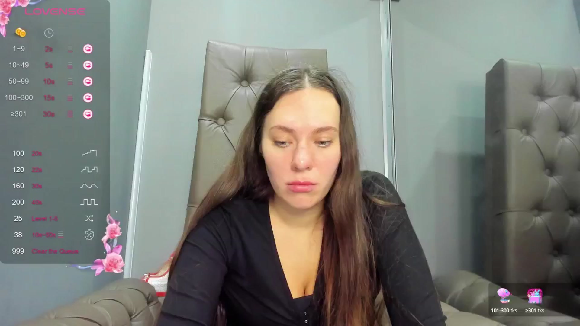 Gallery image thumbnail from Nicole_Kramm's myfreecams stream on, 12/13/2024, 12:27 image 4 of 20