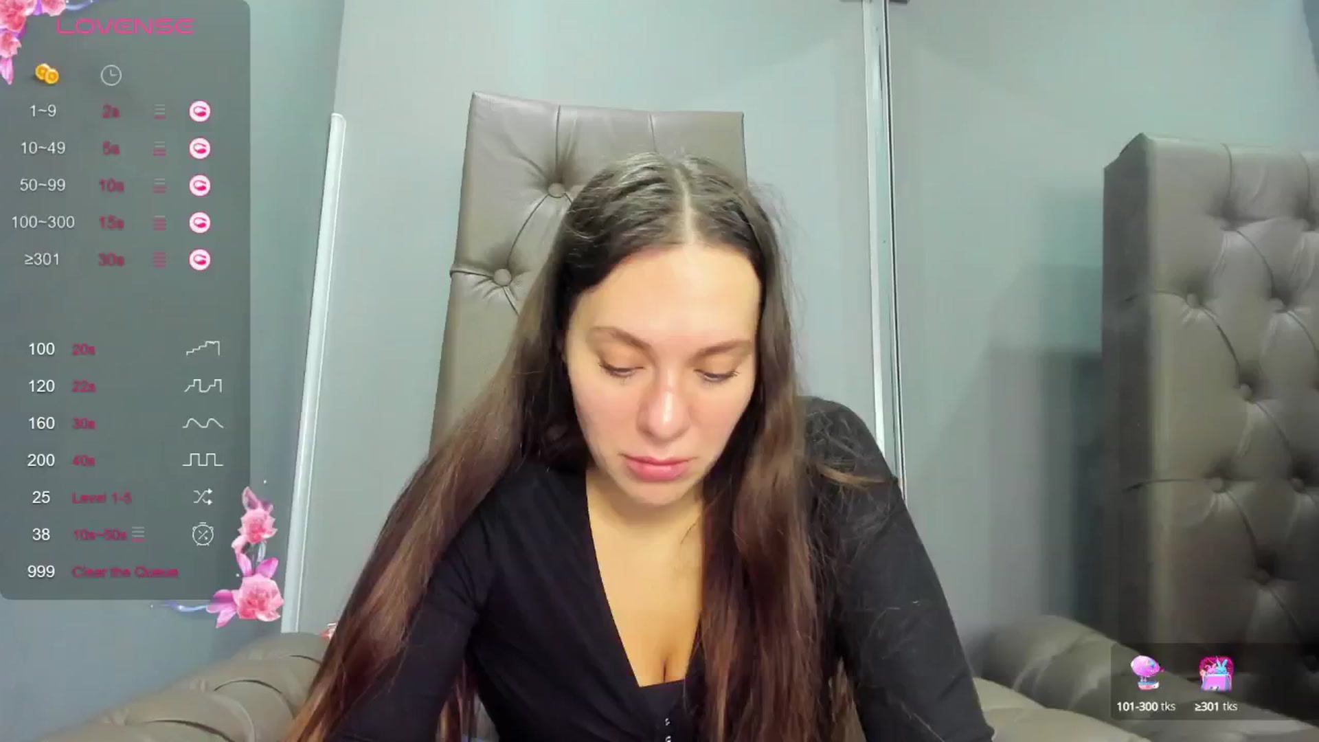 Gallery image thumbnail from Nicole_Kramm's myfreecams stream on, 12/13/2024, 12:27 image 10 of 20