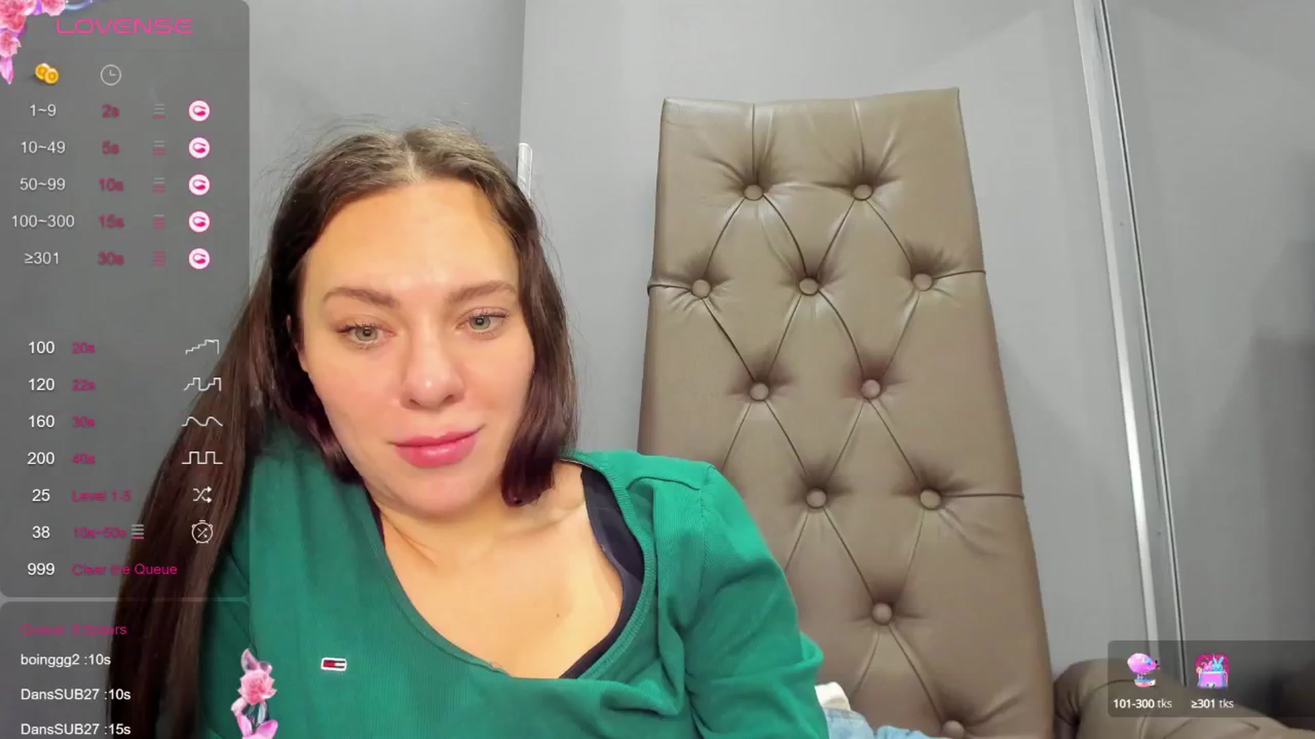 Gallery image thumbnail from Nicole_Kramm's myfreecams stream on, 12/14/2024, 14:09 image 13 of 20