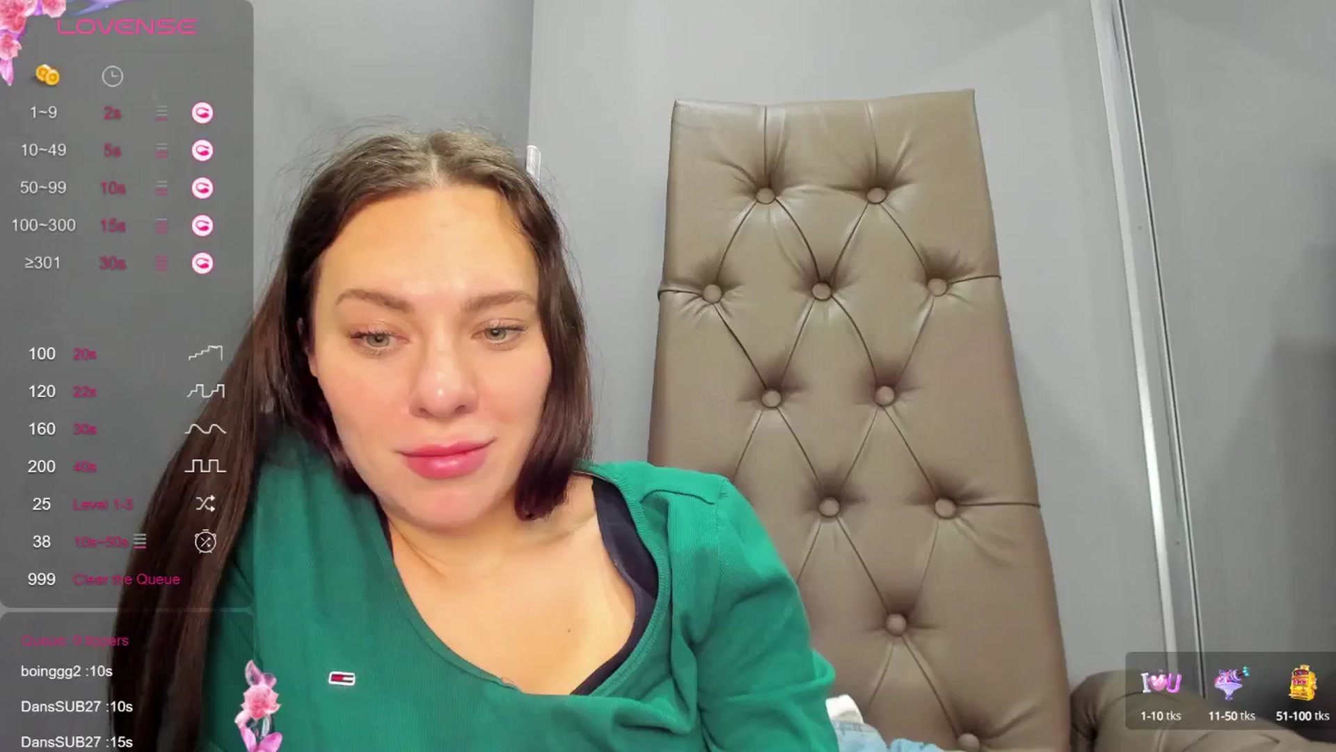 Gallery image thumbnail from Nicole_Kramm's myfreecams stream on, 12/14/2024, 14:09 image 14 of 20