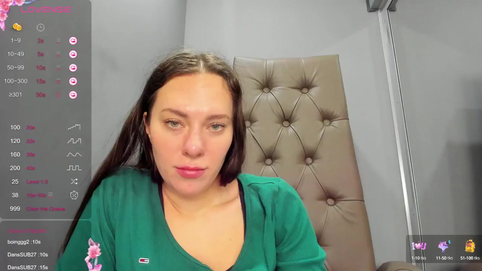 Gallery image thumbnail from Nicole_Kramm's myfreecams stream on, 12/14/2024, 14:09 image 9 of 20