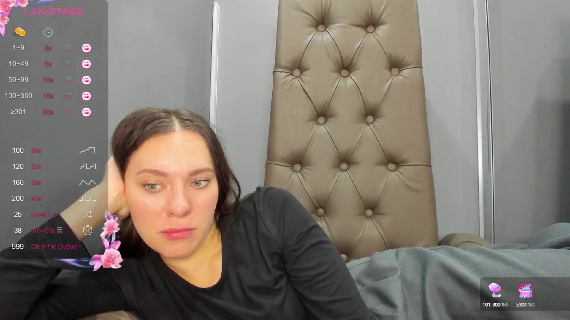 Gallery image thumbnail from Nicole_Kramm's myfreecams stream on, 12/18/2024, 11:16 image 7 of 20