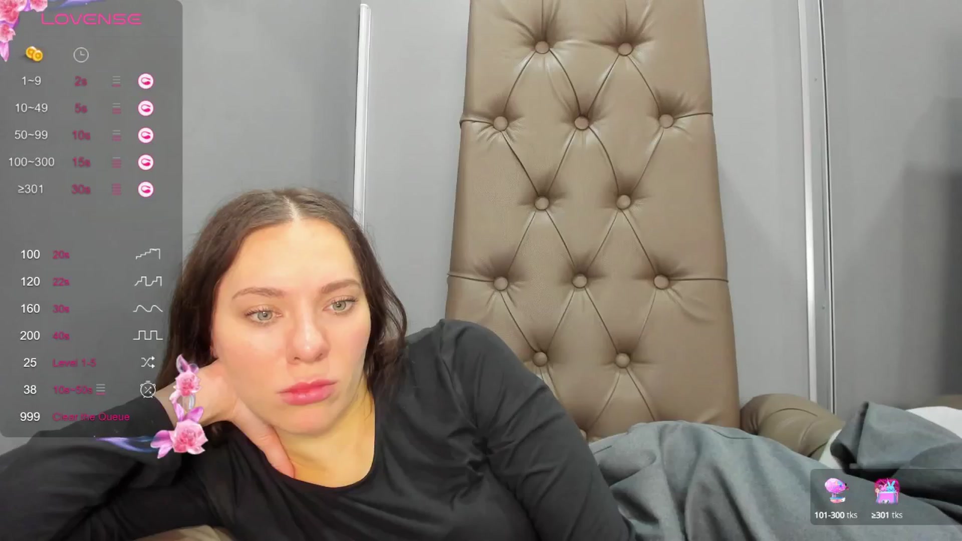 Gallery image thumbnail from Nicole_Kramm's myfreecams stream on, 12/18/2024, 11:16 image 19 of 20