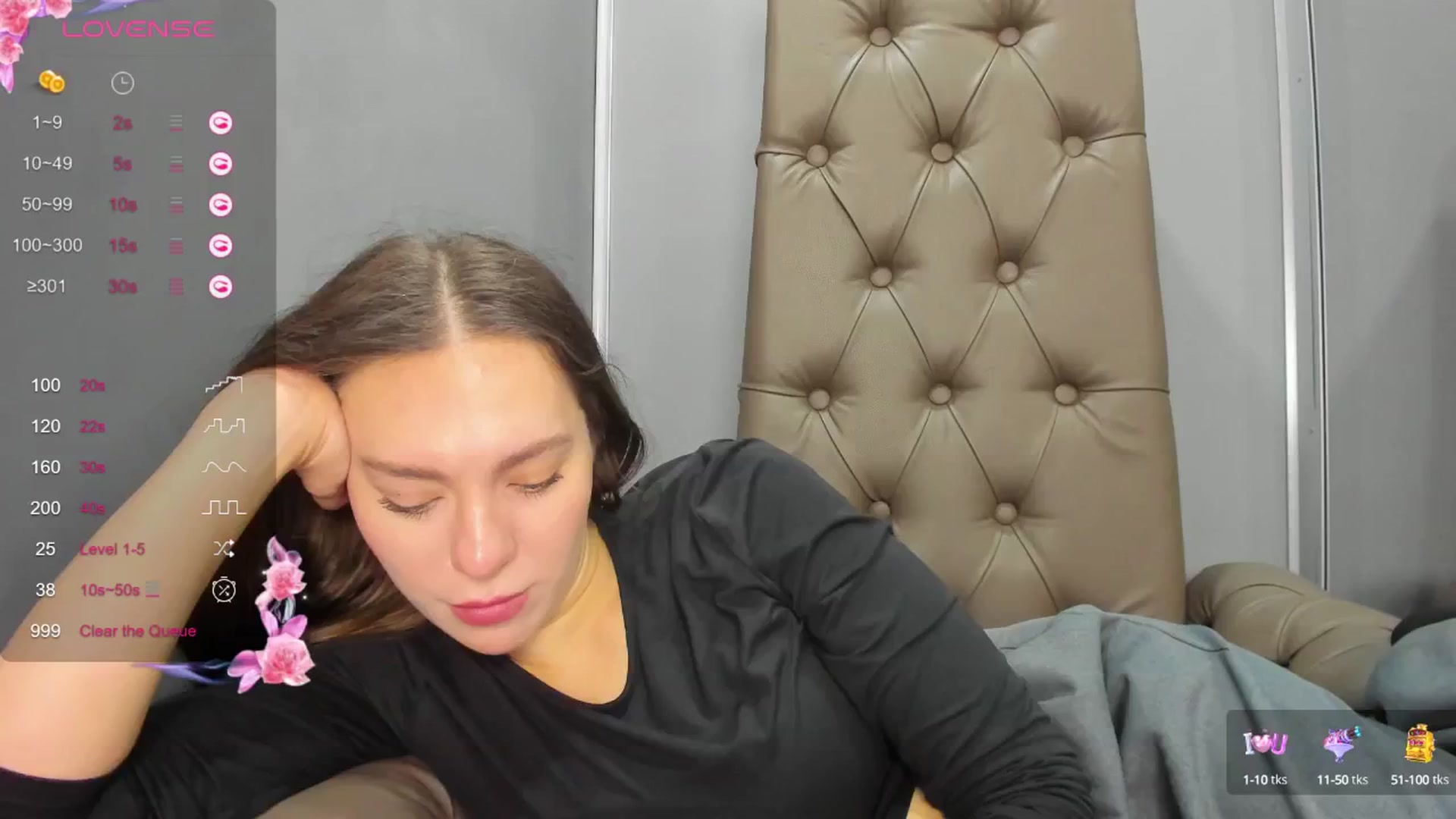 Gallery image thumbnail from Nicole_Kramm's myfreecams stream on, 12/20/2024, 12:16 image 12 of 20