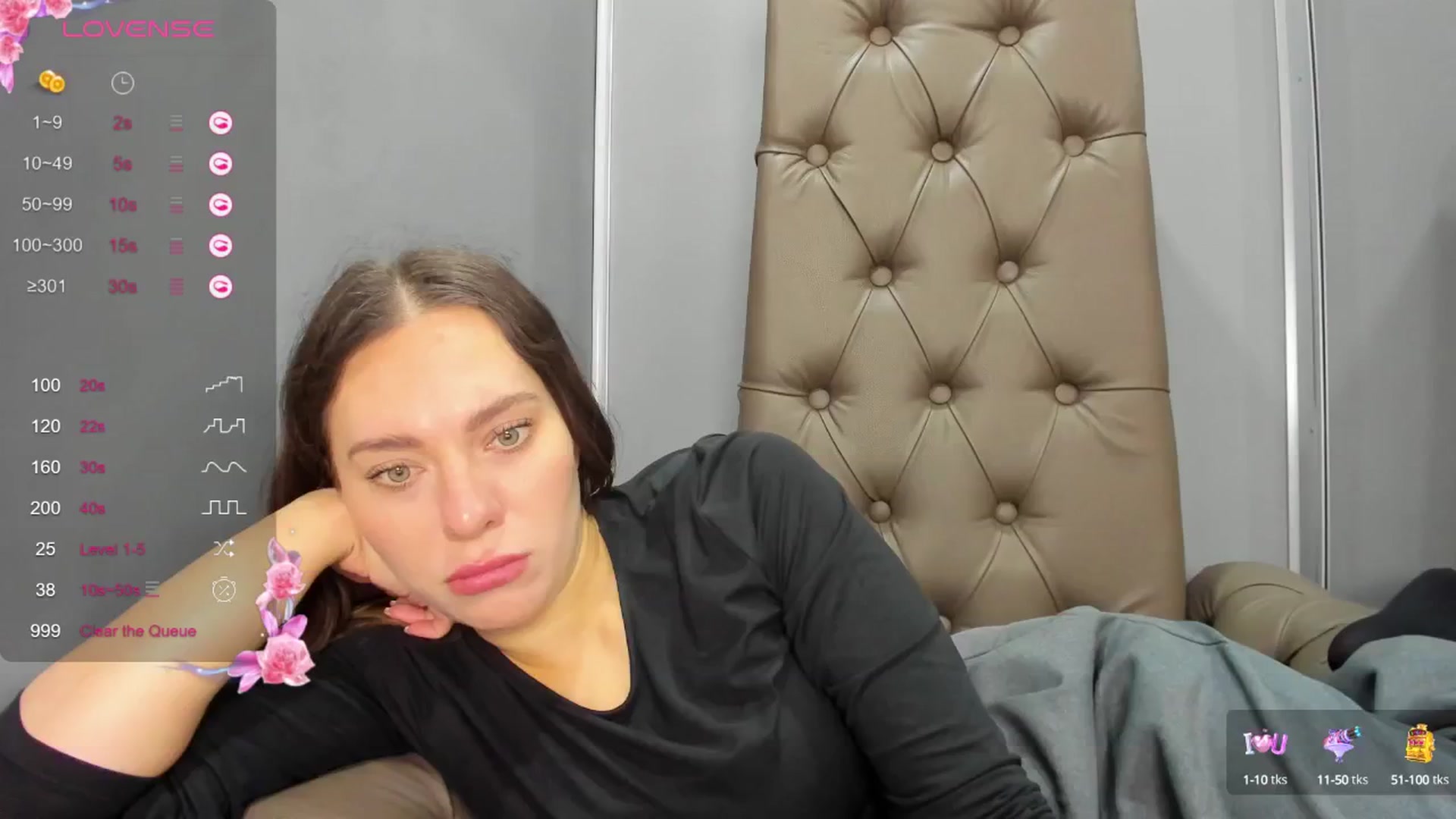 Gallery image thumbnail from Nicole_Kramm's myfreecams stream on, 12/20/2024, 12:16 image 7 of 20