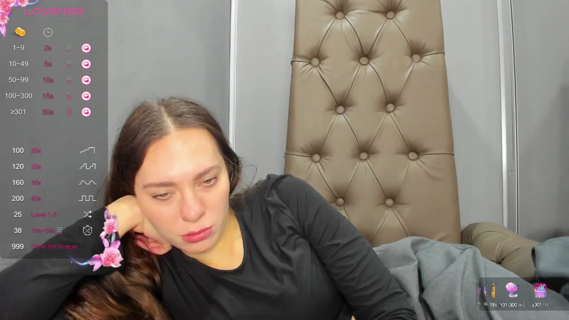 Gallery image thumbnail from Nicole_Kramm's myfreecams stream on, 12/20/2024, 13:25 image 10 of 20
