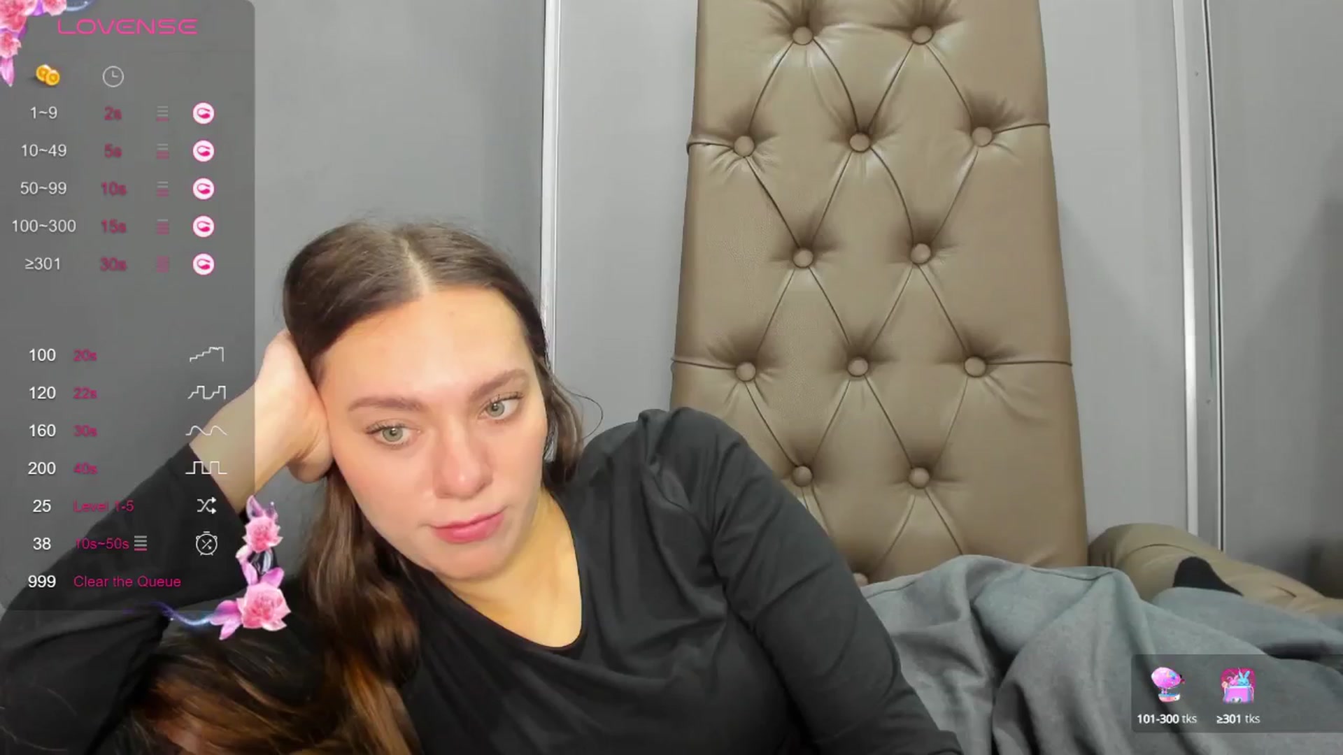 Gallery image thumbnail from Nicole_Kramm's myfreecams stream on, 12/20/2024, 13:25 image 4 of 20