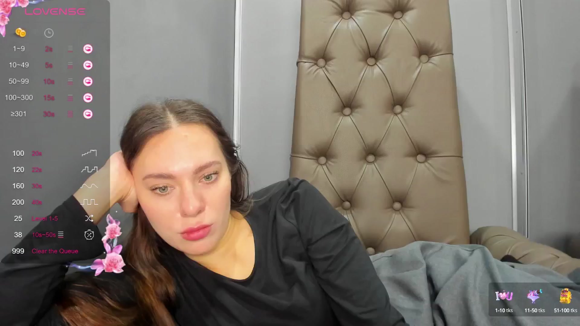 Gallery image thumbnail from Nicole_Kramm's myfreecams stream on, 12/20/2024, 13:25 image 13 of 20