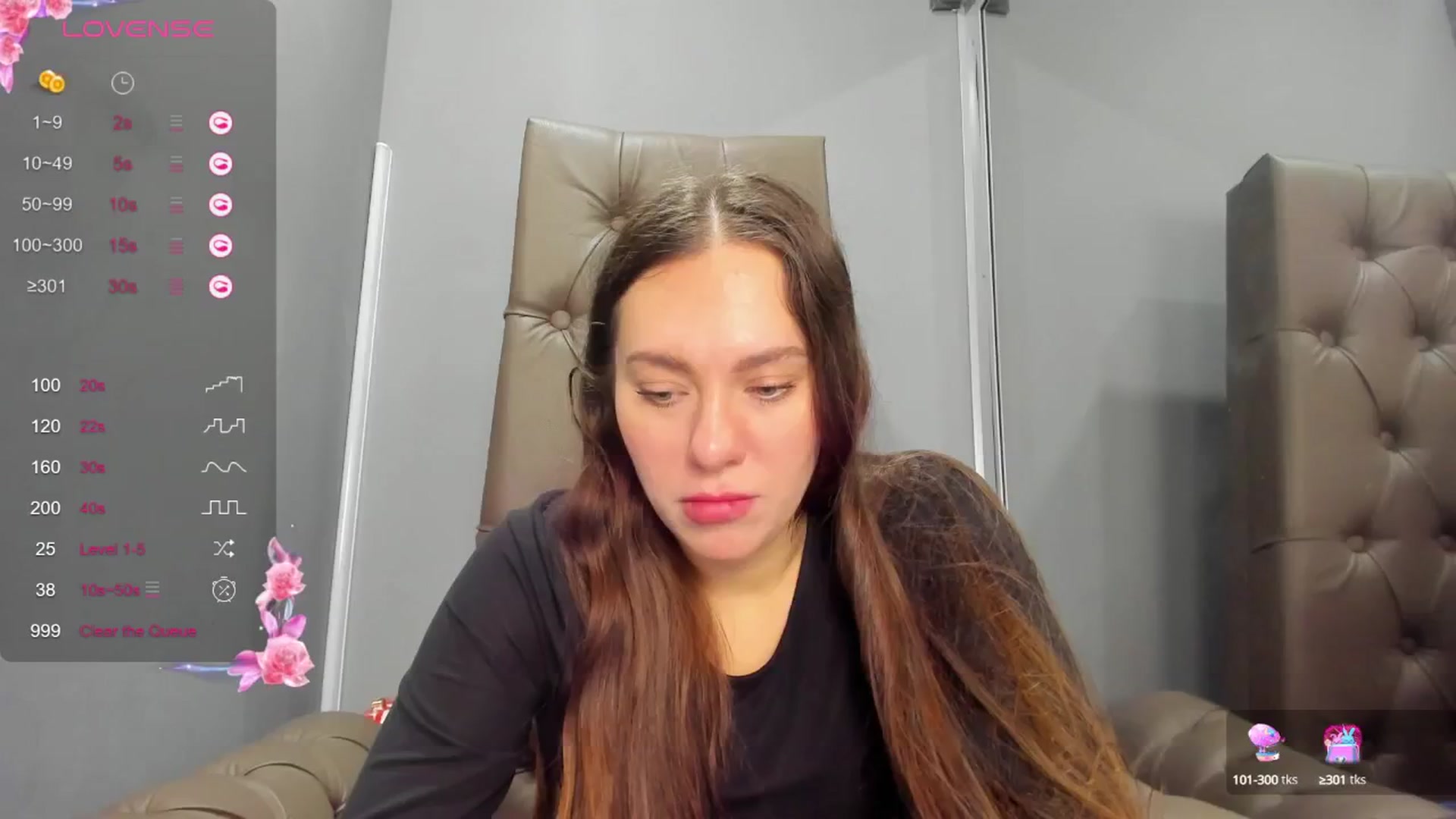 Gallery image thumbnail from Nicole_Kramm's myfreecams stream on, 12/20/2024, 13:58 image 9 of 20