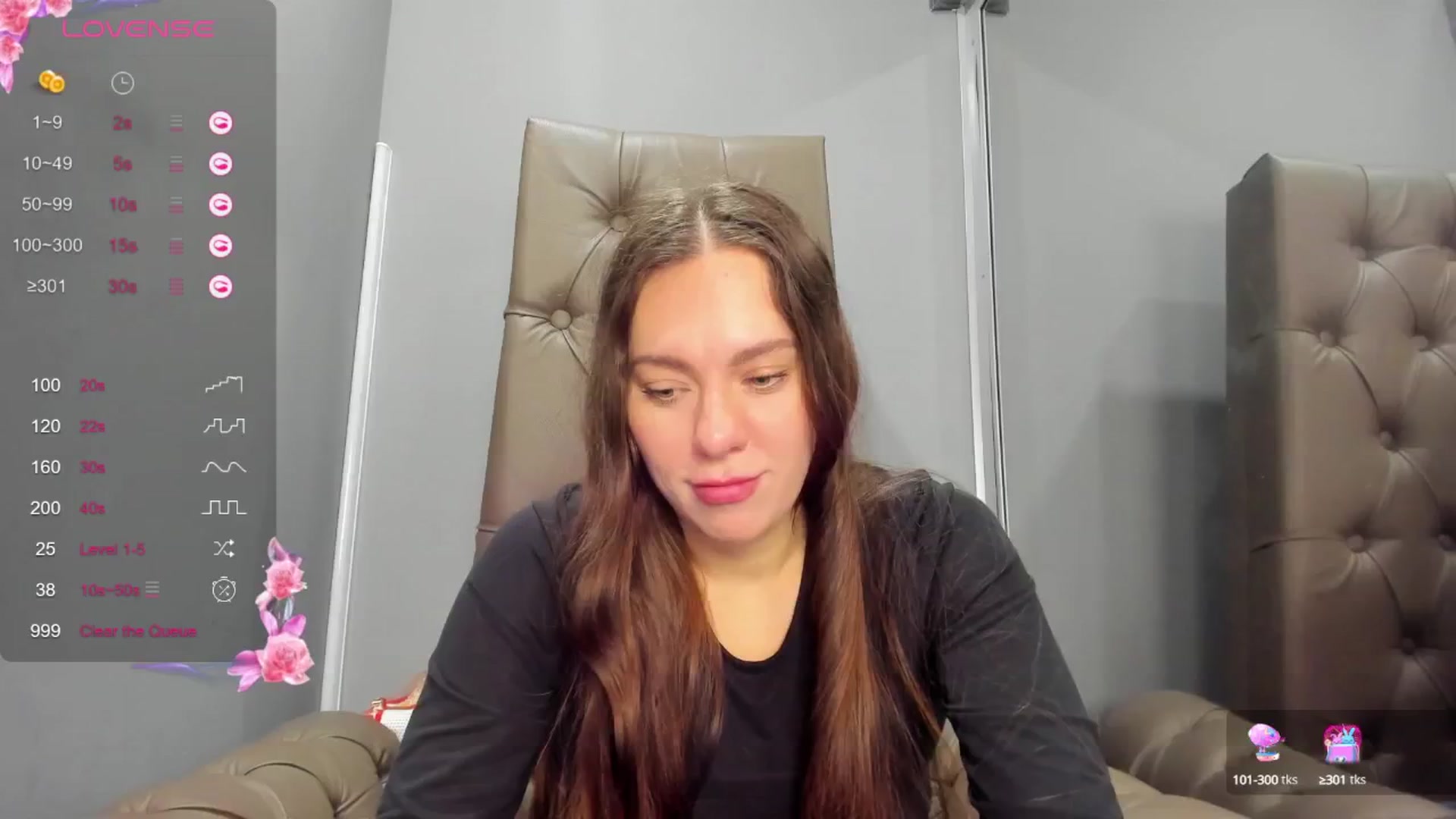 Gallery image thumbnail from Nicole_Kramm's myfreecams stream on, 12/20/2024, 13:58 image 14 of 20