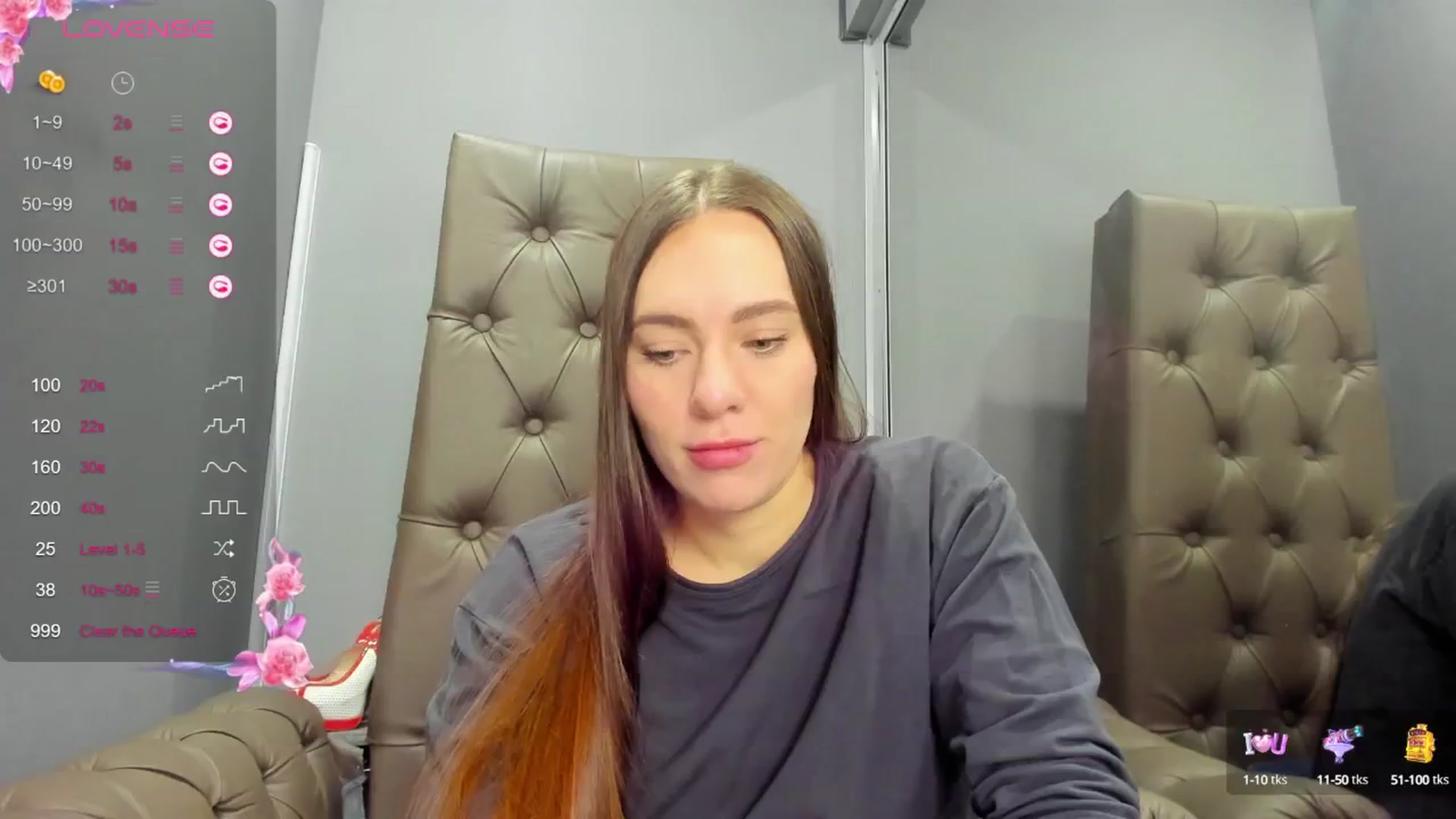 Gallery image thumbnail from Nicole_Kramm's myfreecams stream on, 12/21/2024, 10:35 image 1 of 20