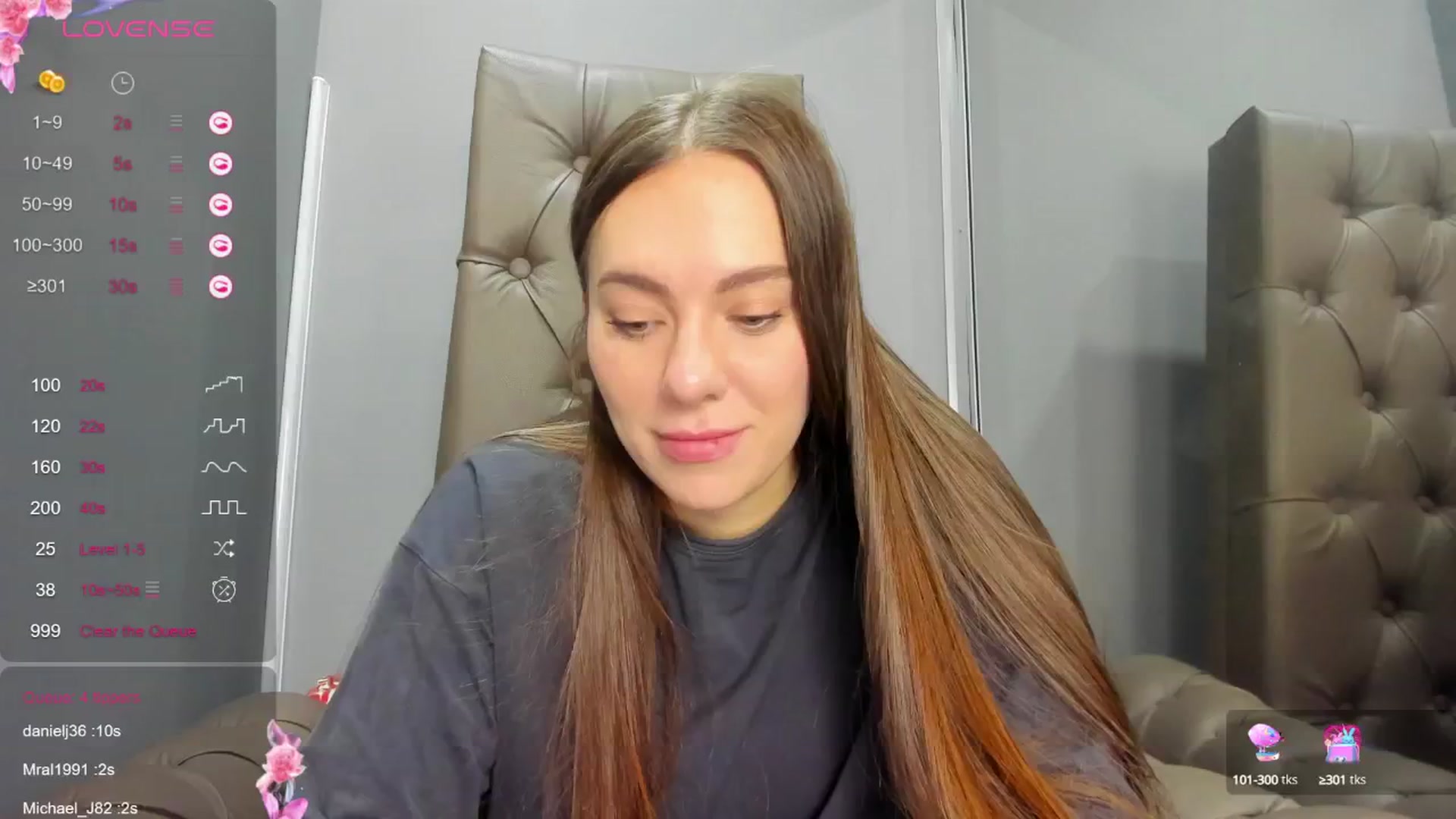 Gallery image thumbnail from Nicole_Kramm's myfreecams stream on, 12/21/2024, 11:38 image 14 of 20