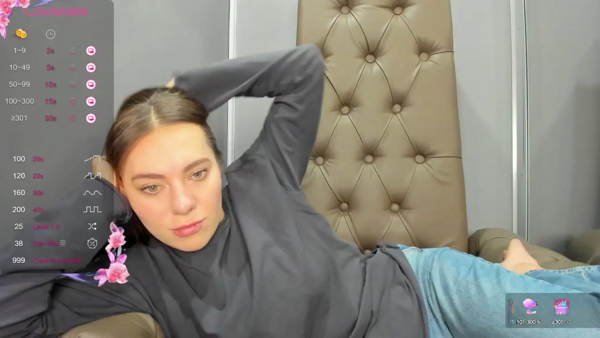 Gallery image thumbnail from Nicole_Kramm's myfreecams stream on, 12/21/2024, 11:38 image 5 of 20