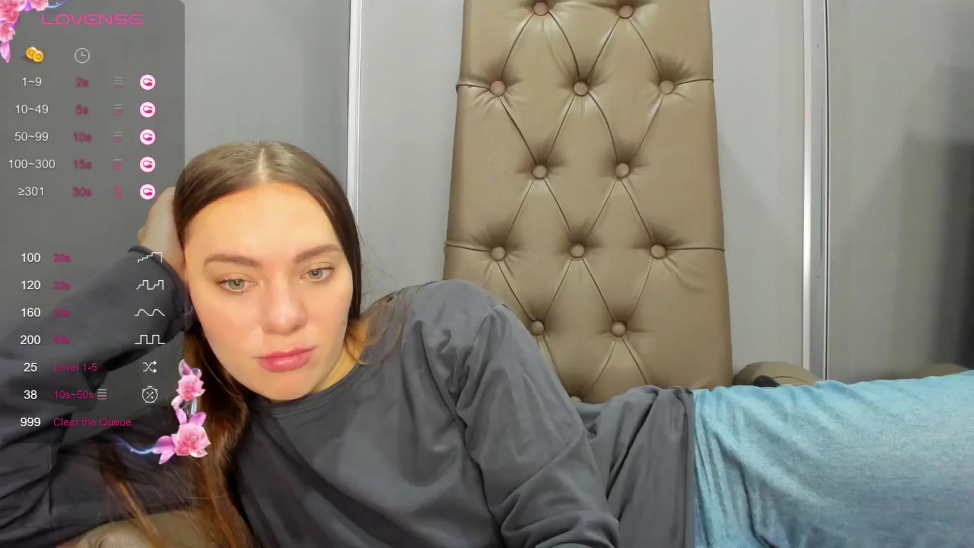 Gallery image thumbnail from Nicole_Kramm's myfreecams stream on, 12/21/2024, 13:16 image 4 of 20