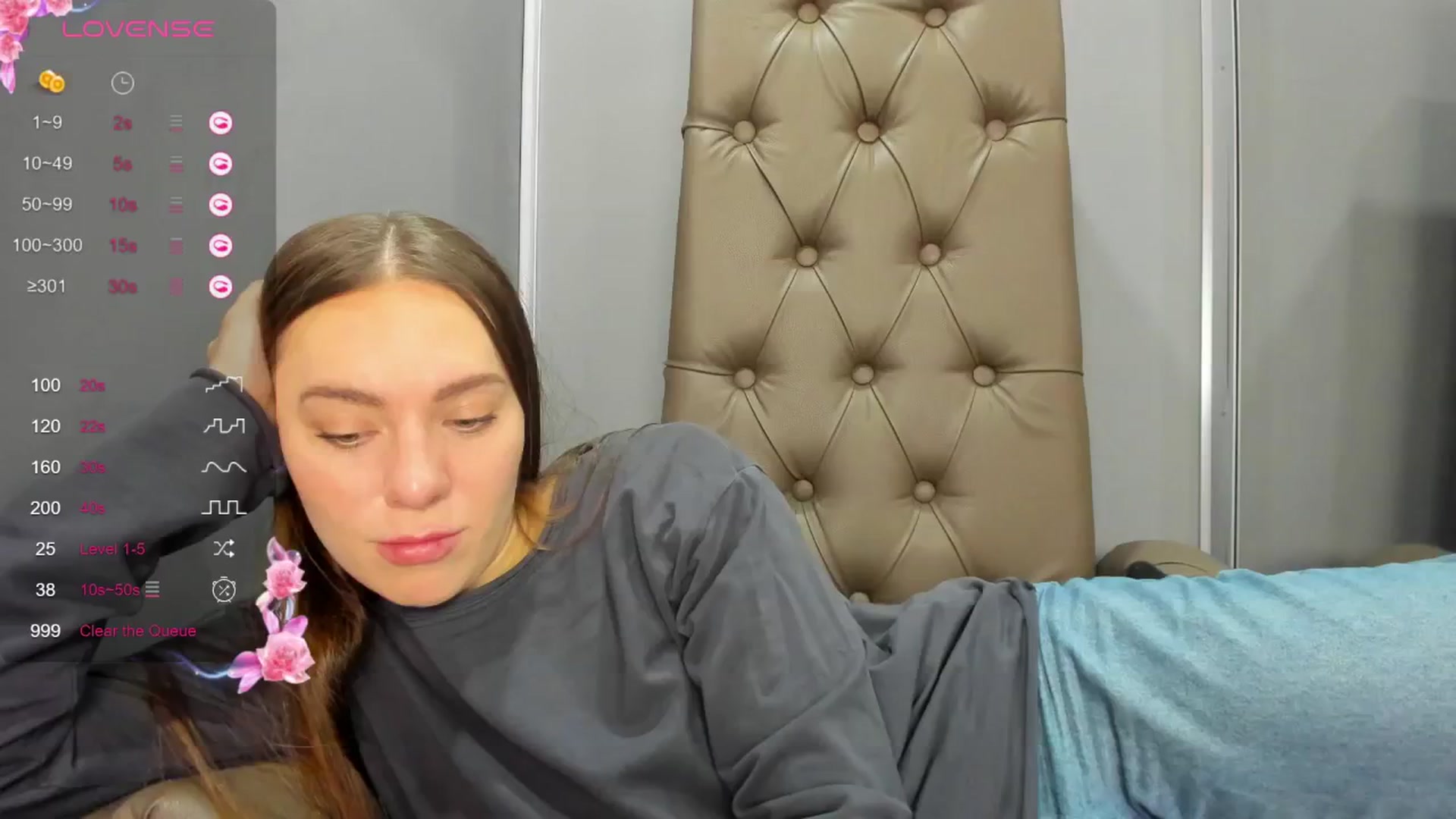 Gallery image thumbnail from Nicole_Kramm's myfreecams stream on, 12/21/2024, 13:16 image 6 of 20