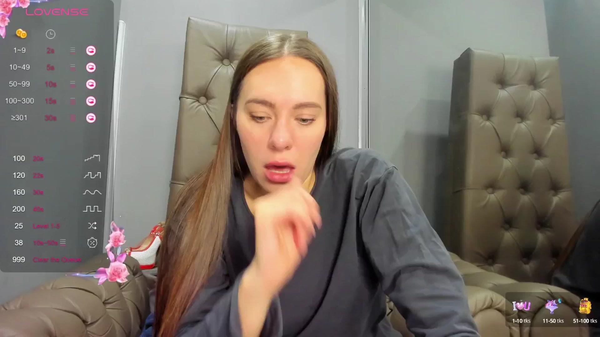 Gallery image thumbnail from Nicole_Kramm's myfreecams stream on, 12/21/2024, 13:51 image 1 of 20