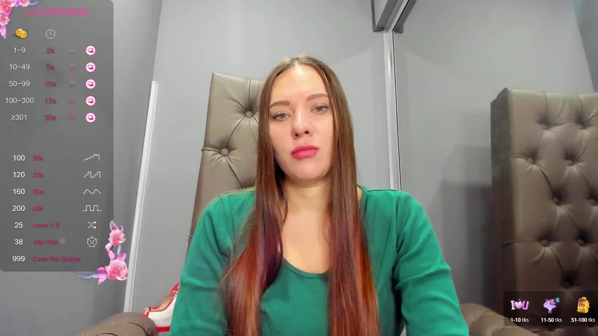 Gallery image thumbnail from Nicole_Kramm's myfreecams stream on, 12/22/2024, 09:40 image 6 of 20