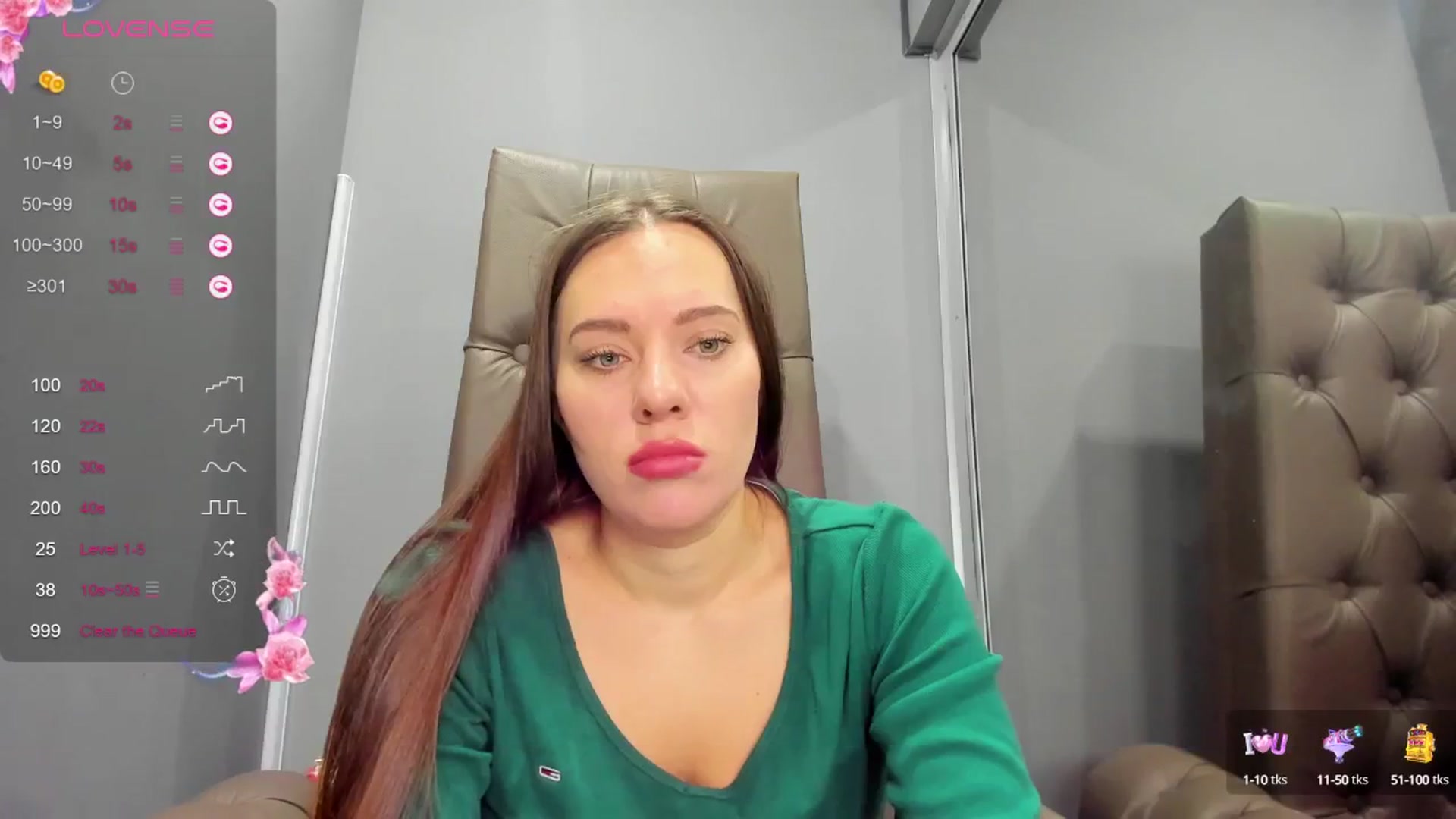 Gallery image thumbnail from Nicole_Kramm's myfreecams stream on, 12/22/2024, 09:40 image 3 of 20