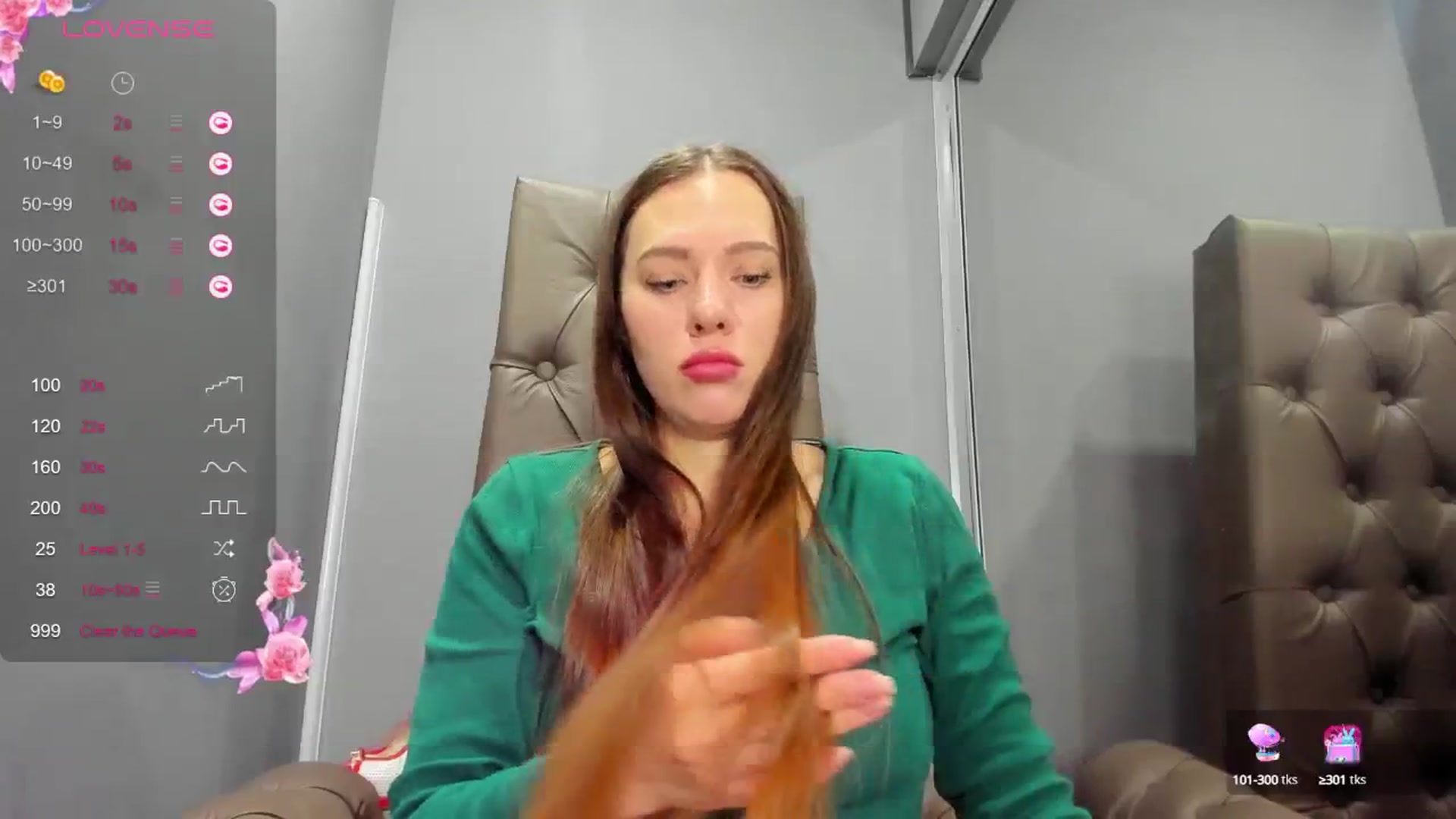 Gallery image thumbnail from Nicole_Kramm's myfreecams stream on, 12/22/2024, 09:40 image 5 of 20
