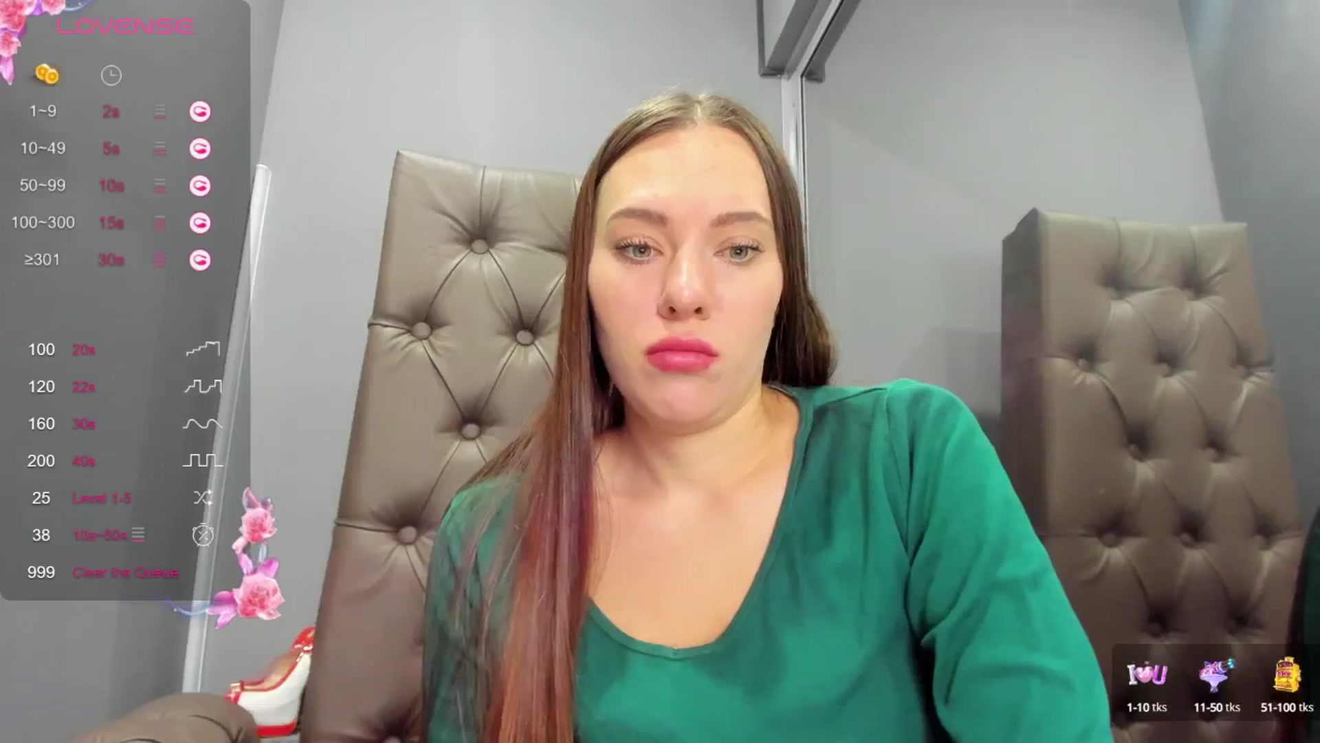 Gallery image thumbnail from Nicole_Kramm's myfreecams stream on, 12/22/2024, 09:40 image 9 of 20
