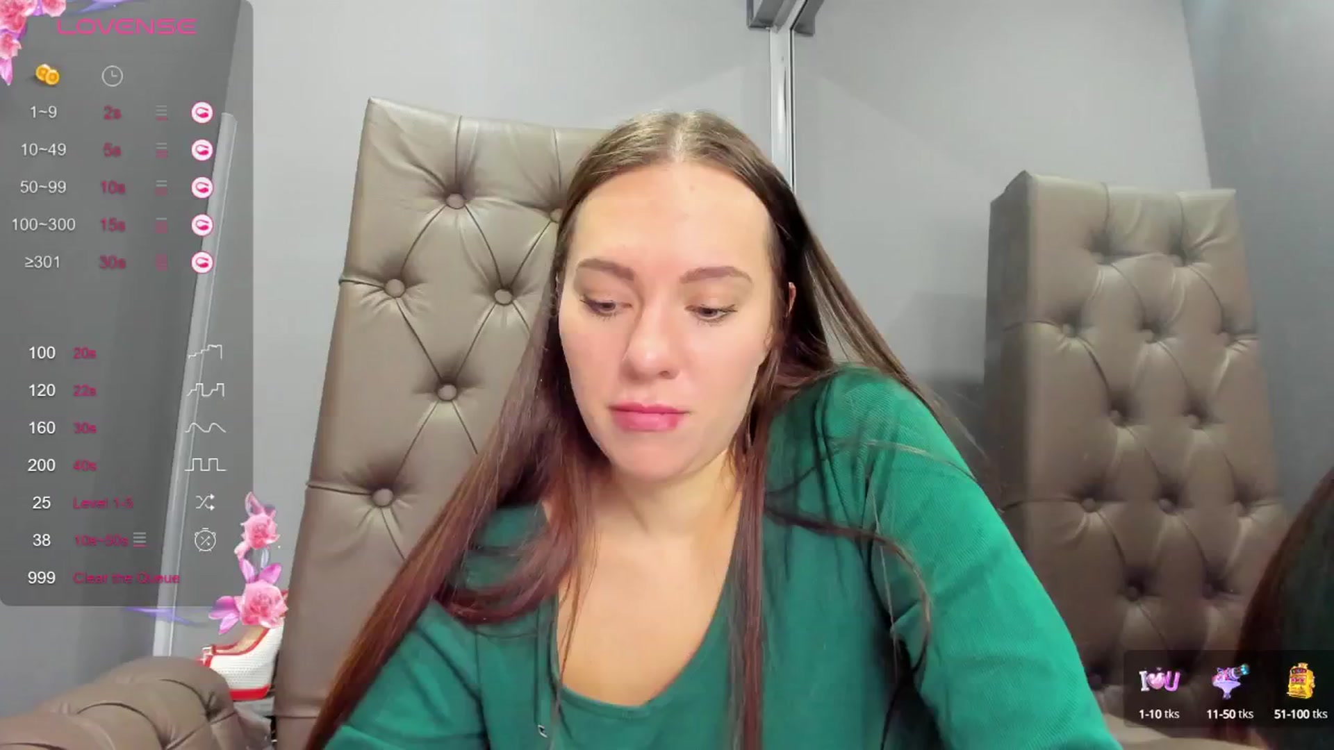 Gallery image thumbnail from Nicole_Kramm's myfreecams stream on, 12/22/2024, 10:04 image 19 of 20
