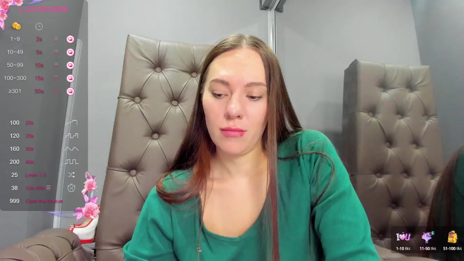 Gallery image thumbnail from Nicole_Kramm's myfreecams stream on, 12/22/2024, 10:04 image 7 of 20