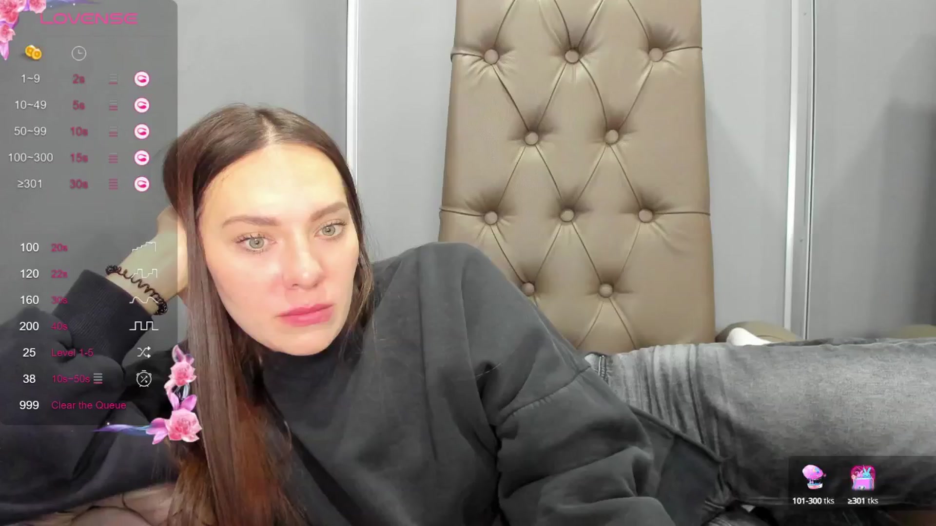 Gallery image thumbnail from Nicole_Kramm's myfreecams stream on, 12/24/2024, 11:39 image 4 of 20