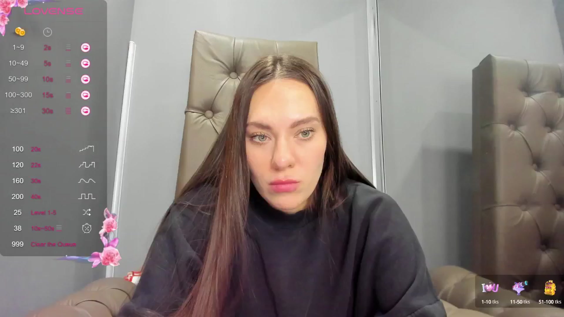 Gallery image thumbnail from Nicole_Kramm's myfreecams stream on, 12/24/2024, 11:39 image 13 of 20