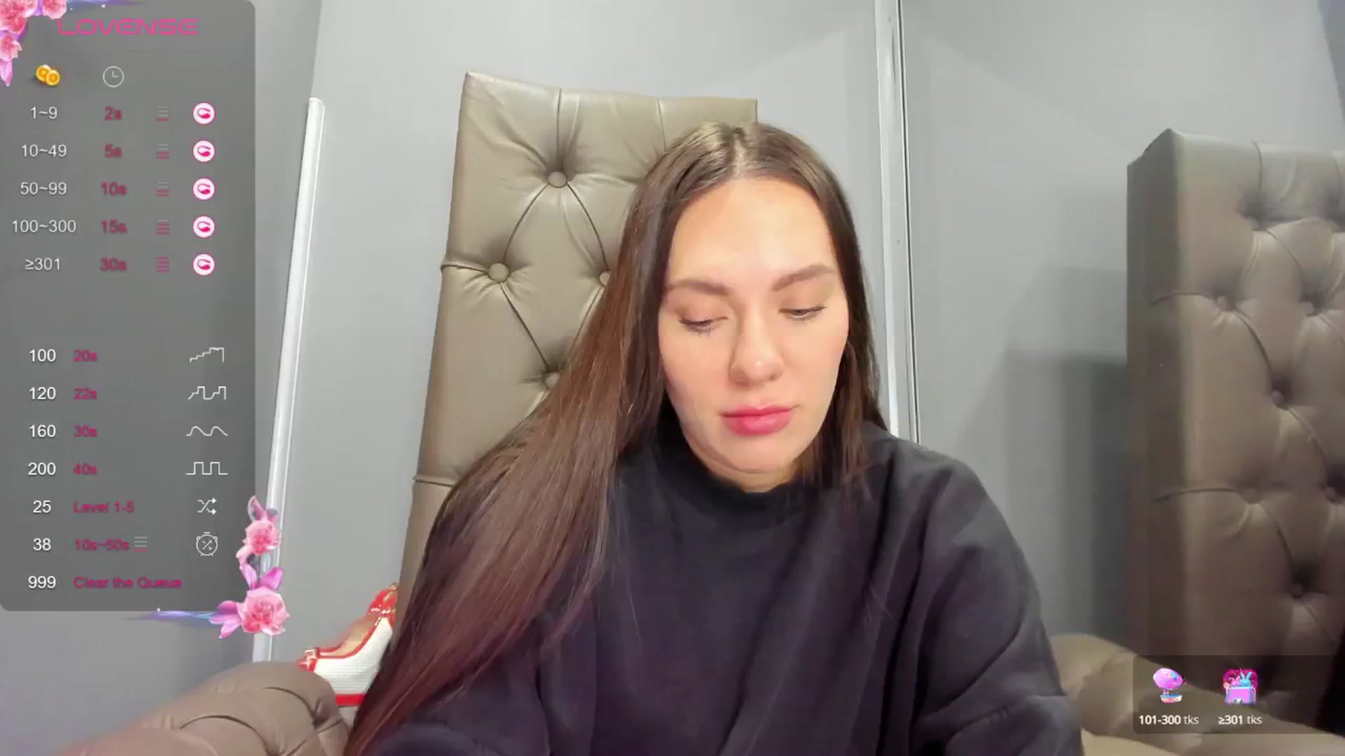 Gallery image thumbnail from Nicole_Kramm's myfreecams stream on, 12/24/2024, 11:39 image 12 of 20