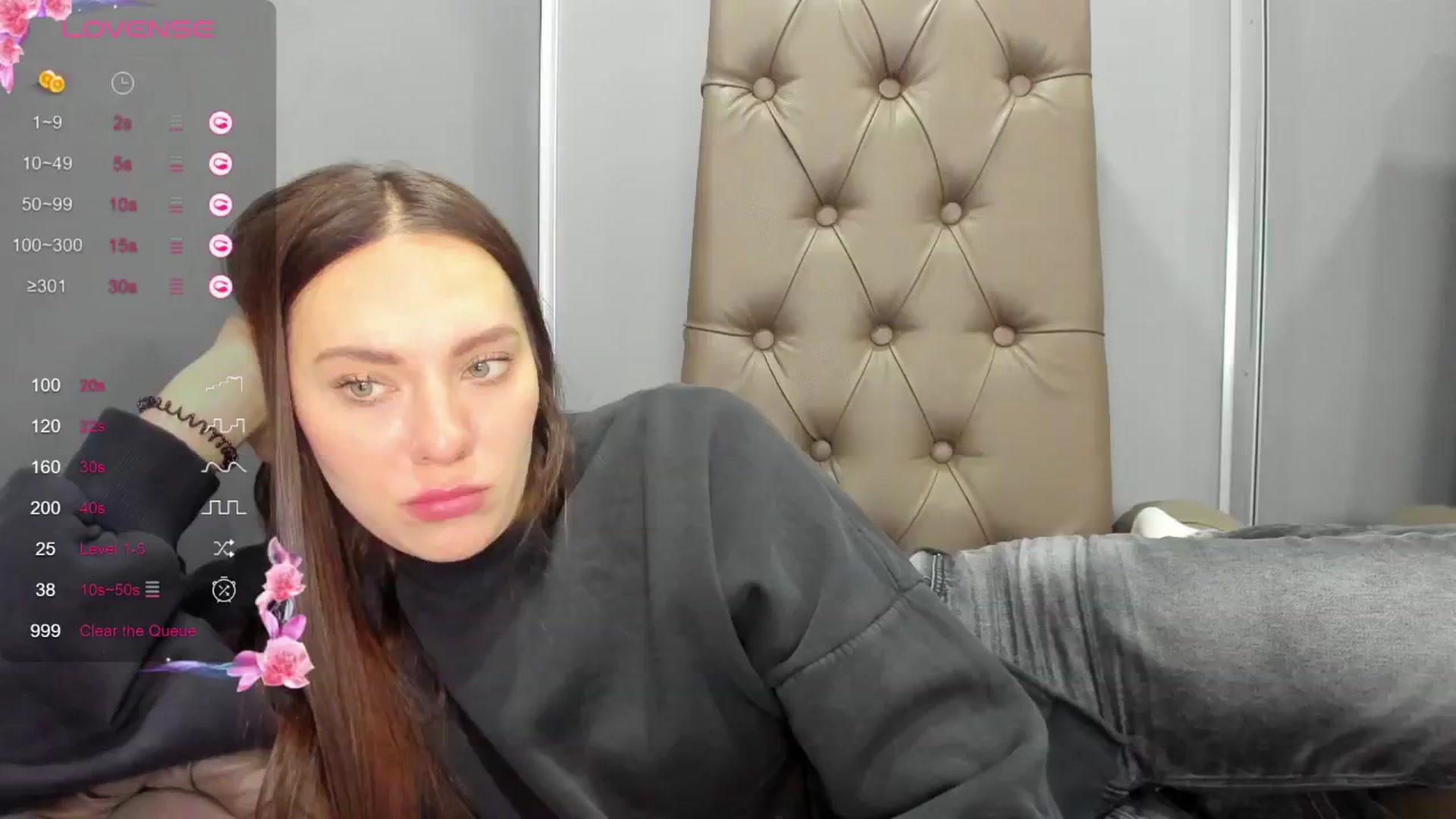 Gallery image thumbnail from Nicole_Kramm's myfreecams stream on, 12/24/2024, 11:39 image 6 of 20