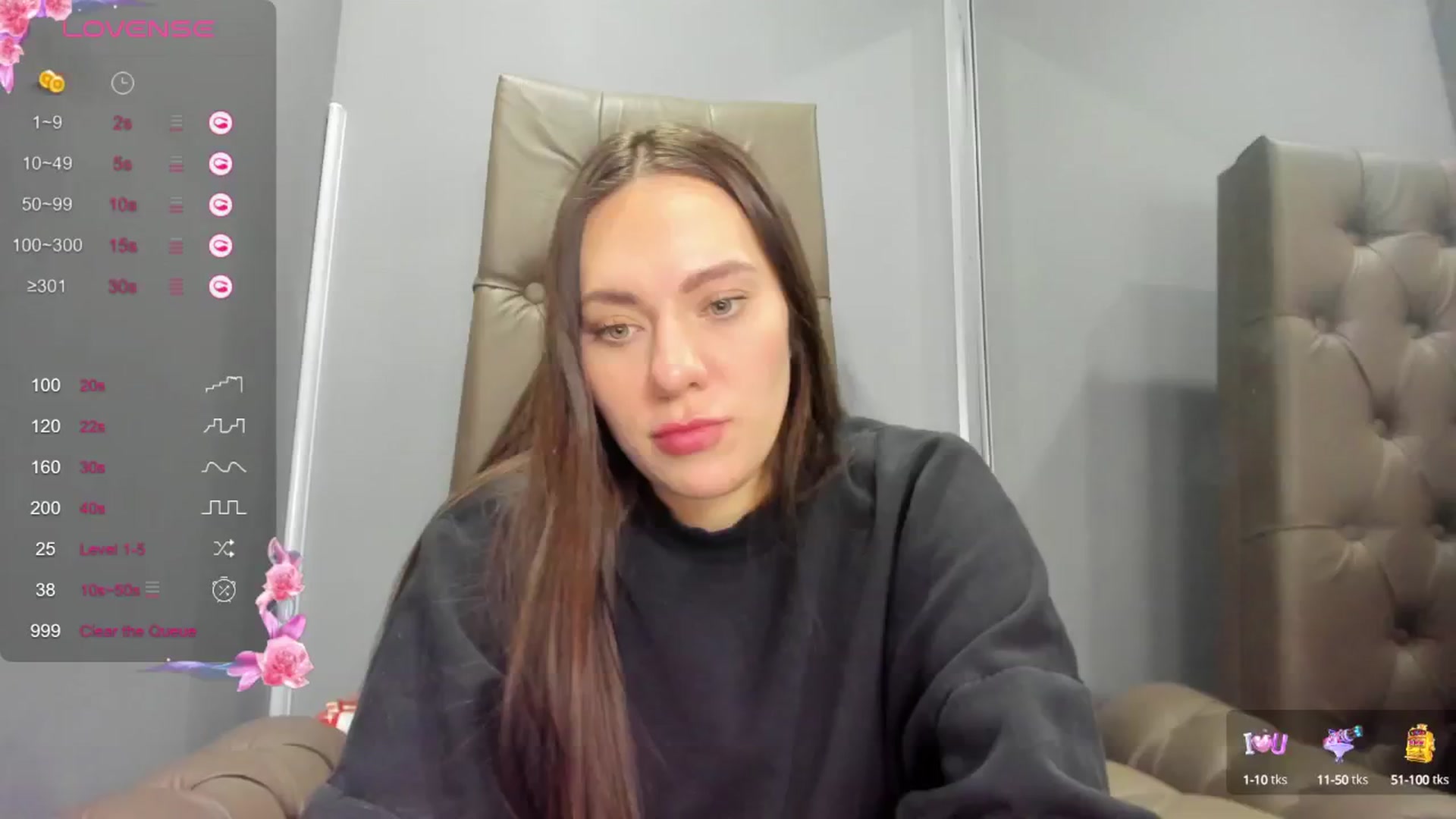 Gallery image thumbnail from Nicole_Kramm's myfreecams stream on, 12/24/2024, 11:39 image 10 of 20