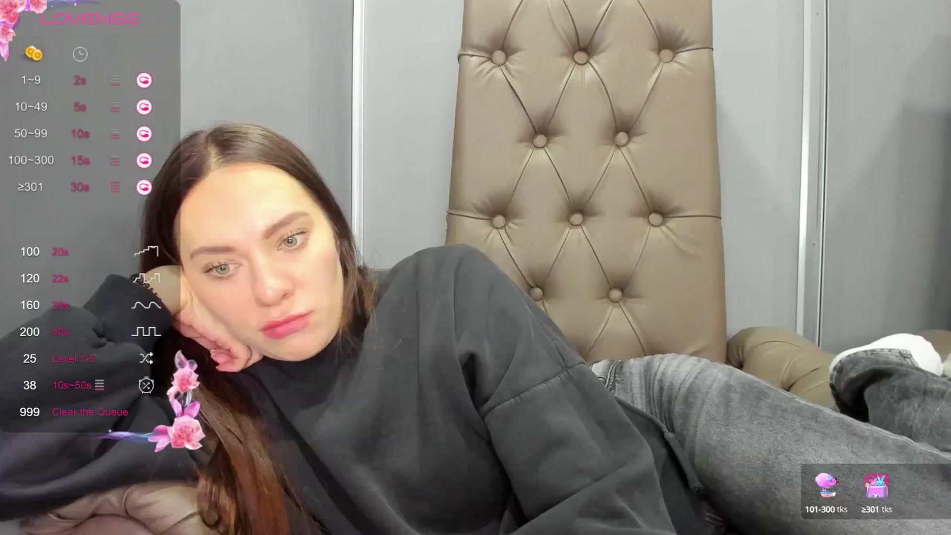 Gallery image thumbnail from Nicole_Kramm's myfreecams stream on, 12/24/2024, 11:39 image 7 of 20
