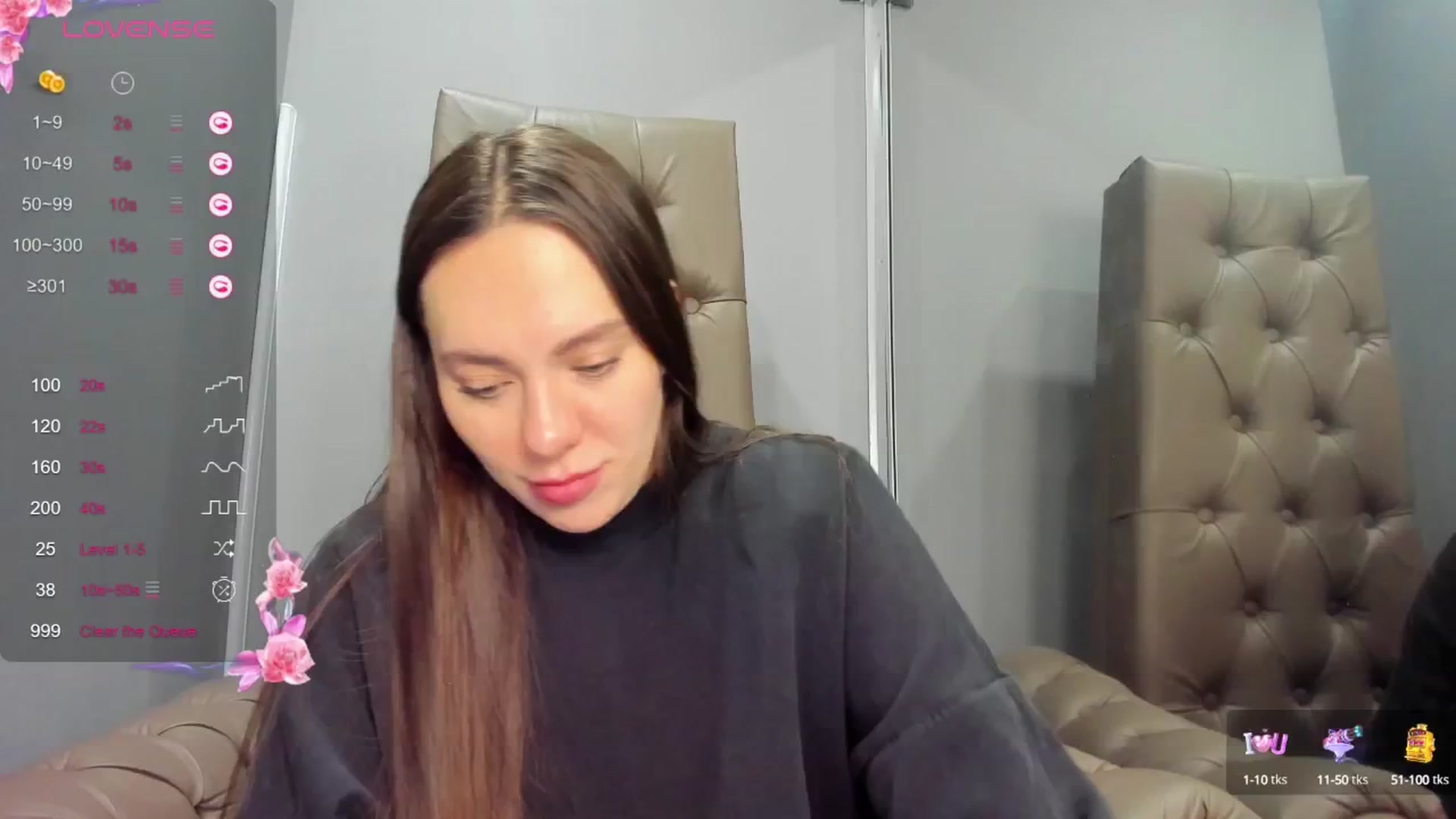 Gallery image thumbnail from Nicole_Kramm's myfreecams stream on, 12/24/2024, 14:39 image 19 of 20