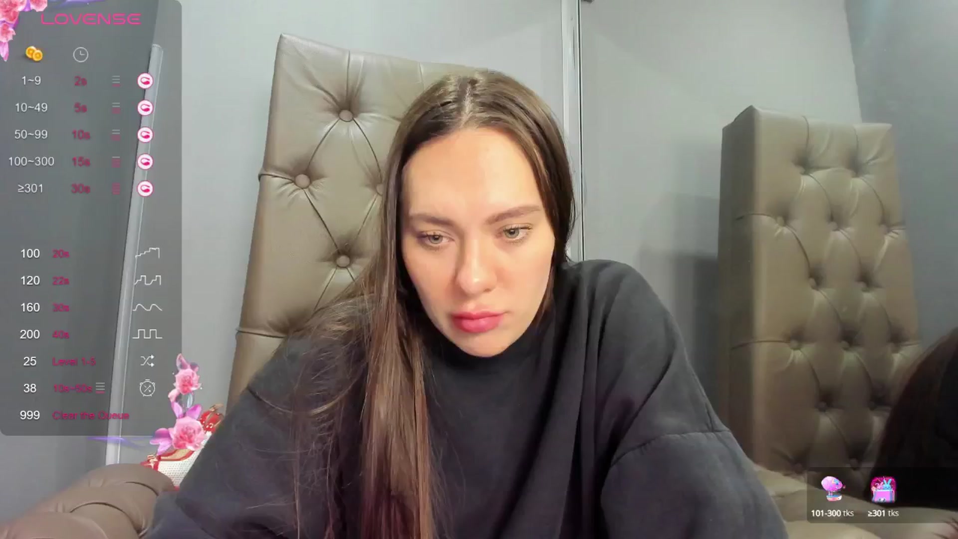 Gallery image thumbnail from Nicole_Kramm's myfreecams stream on, 12/24/2024, 14:39 image 15 of 20