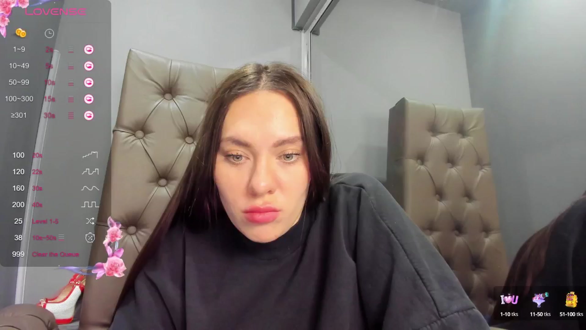 Gallery image thumbnail from Nicole_Kramm's myfreecams stream on, 12/24/2024, 14:39 image 6 of 20