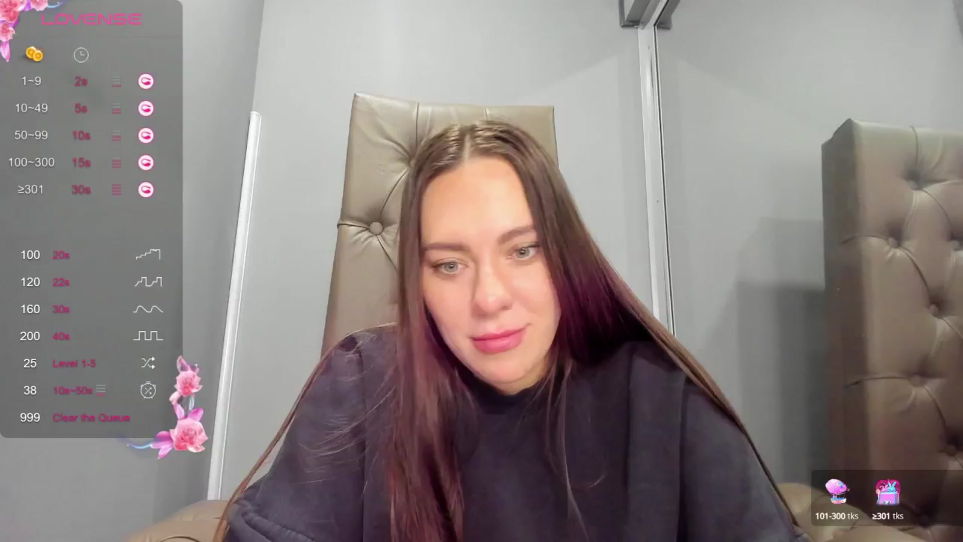 Gallery image thumbnail from Nicole_Kramm's myfreecams stream on, 12/25/2024, 08:38 image 8 of 20