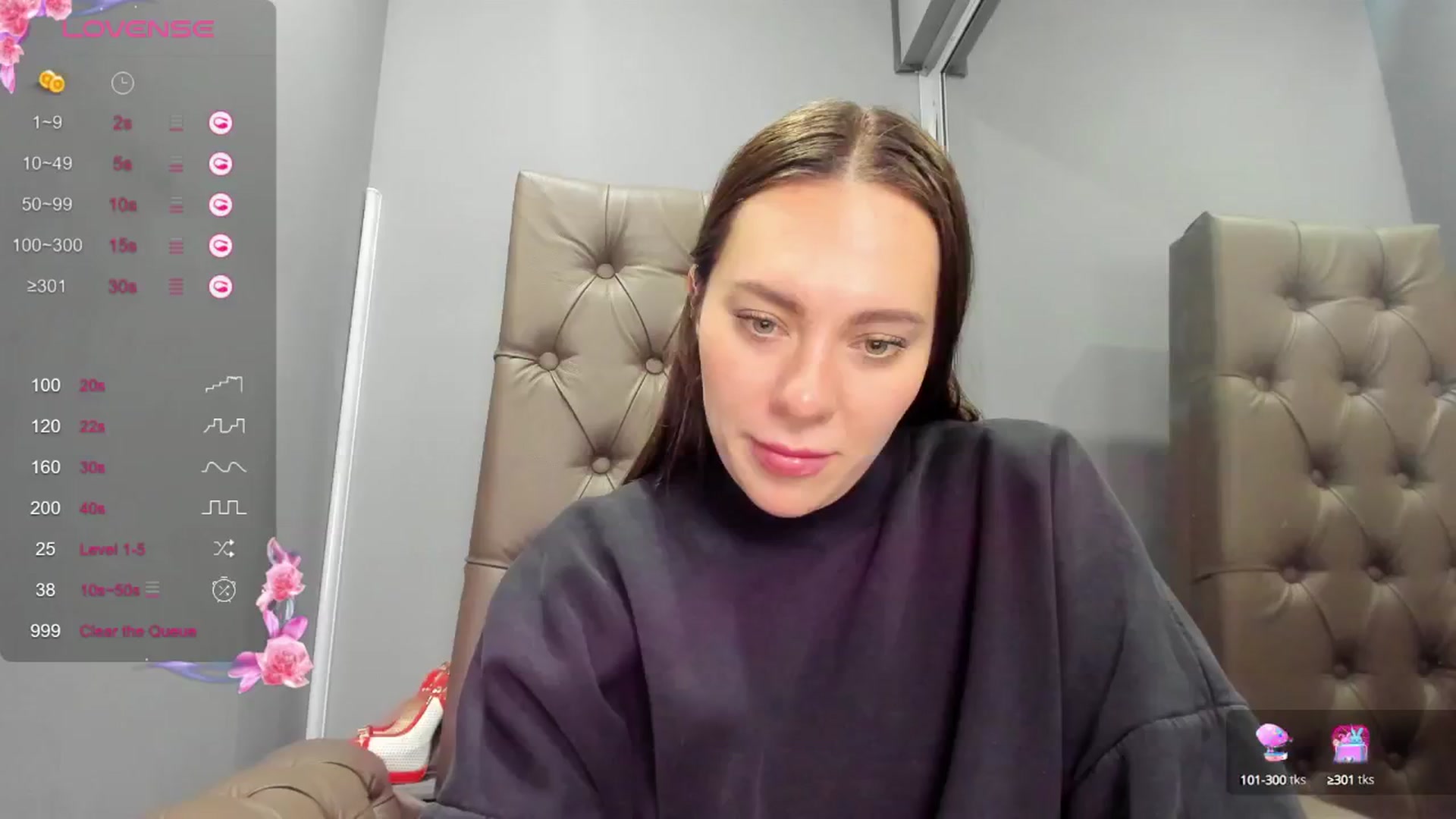 Gallery image thumbnail from Nicole_Kramm's myfreecams stream on, 12/25/2024, 08:38 image 9 of 20
