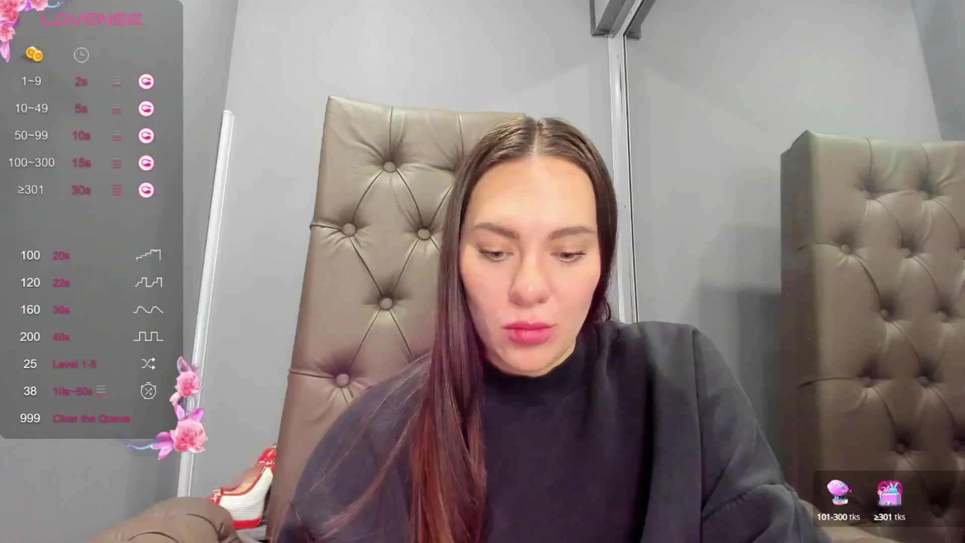 Gallery image thumbnail from Nicole_Kramm's myfreecams stream on, 12/25/2024, 08:38 image 14 of 20