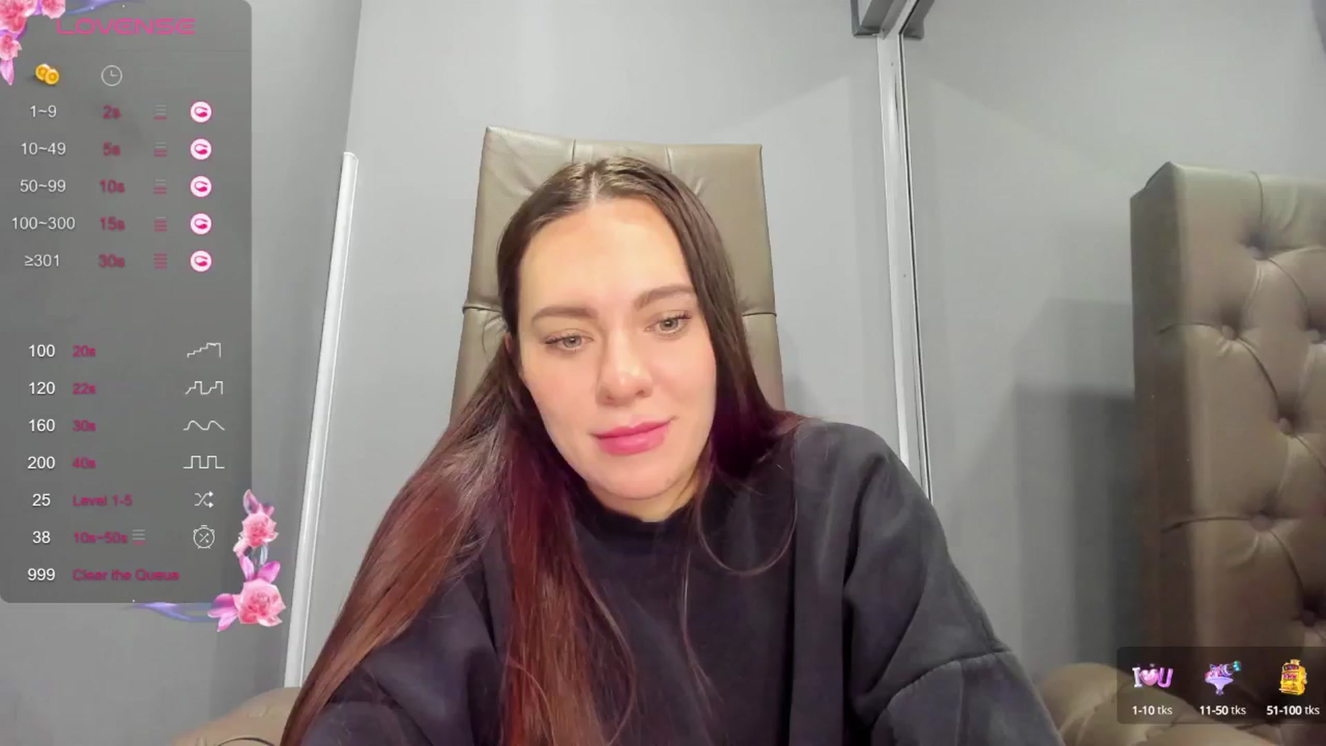 Gallery image thumbnail from Nicole_Kramm's myfreecams stream on, 12/25/2024, 08:38 image 3 of 20