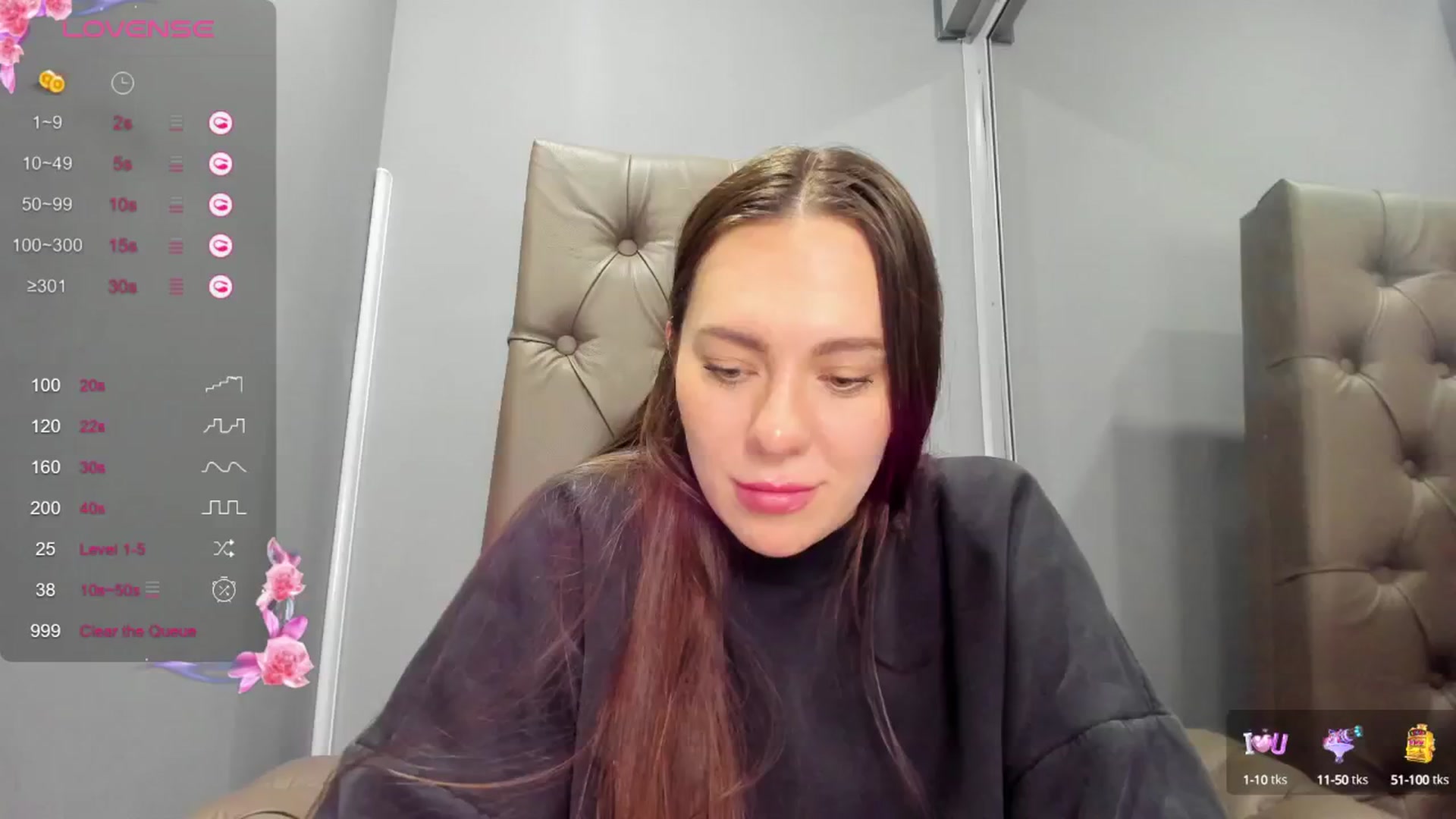 Gallery image thumbnail from Nicole_Kramm's myfreecams stream on, 12/25/2024, 08:38 image 5 of 20