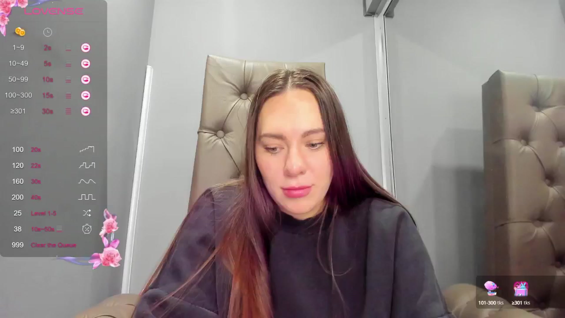 Gallery image thumbnail from Nicole_Kramm's myfreecams stream on, 12/25/2024, 08:38 image 7 of 20
