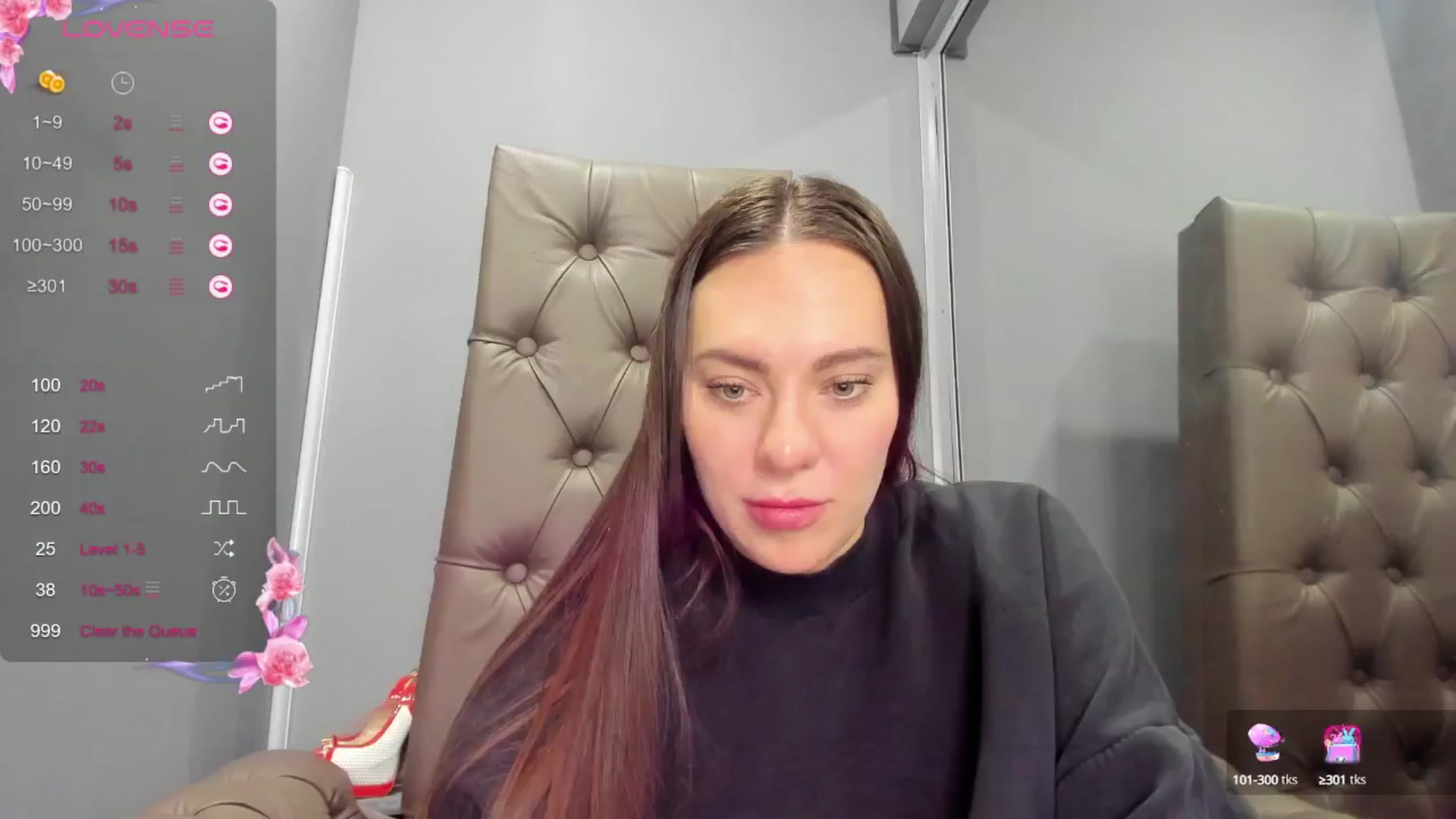Gallery image thumbnail from Nicole_Kramm's myfreecams stream on, 12/25/2024, 08:38 image 13 of 20