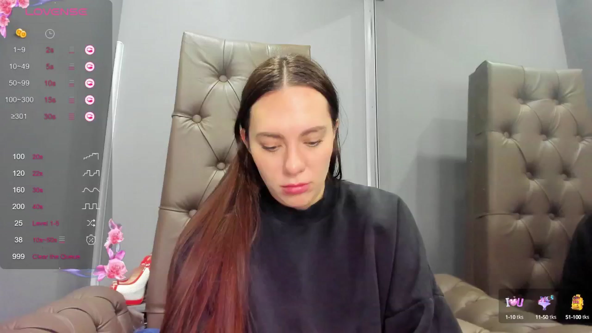 Gallery image thumbnail from Nicole_Kramm's myfreecams stream on, 12/25/2024, 09:20 image 2 of 20