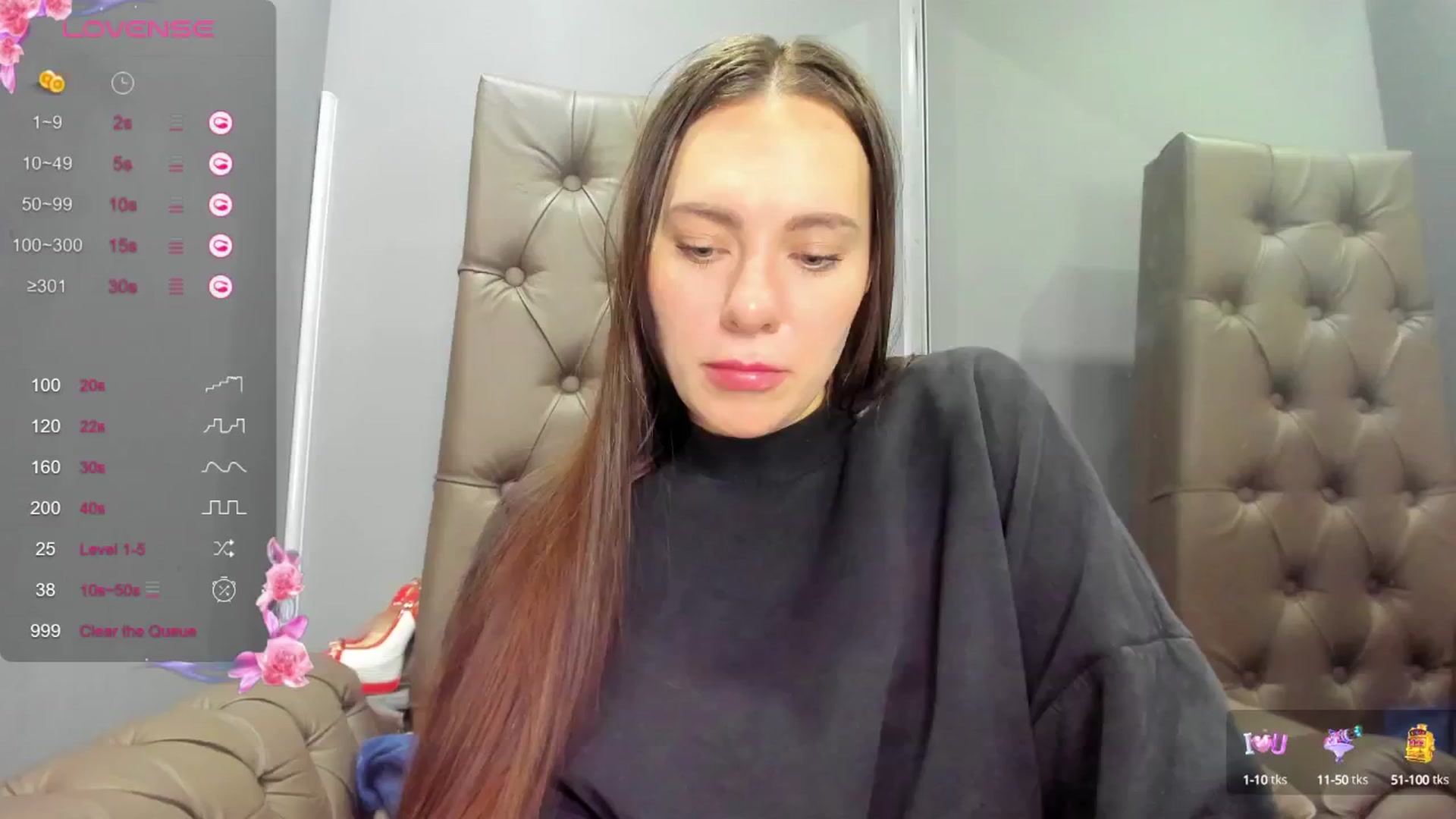 Gallery image thumbnail from Nicole_Kramm's myfreecams stream on, 12/25/2024, 09:20 image 18 of 20