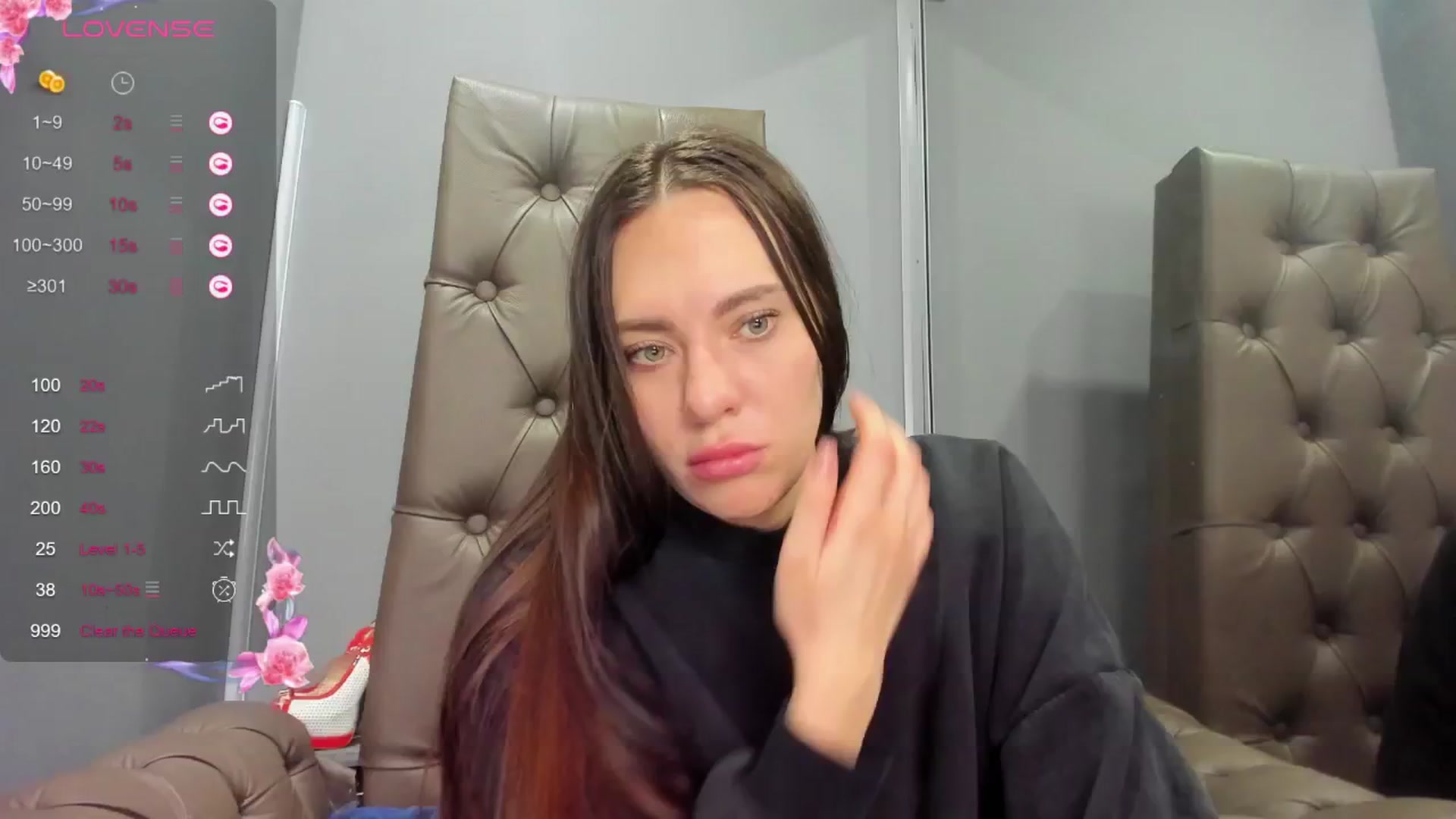 Gallery image thumbnail from Nicole_Kramm's myfreecams stream on, 12/25/2024, 09:20 image 1 of 20