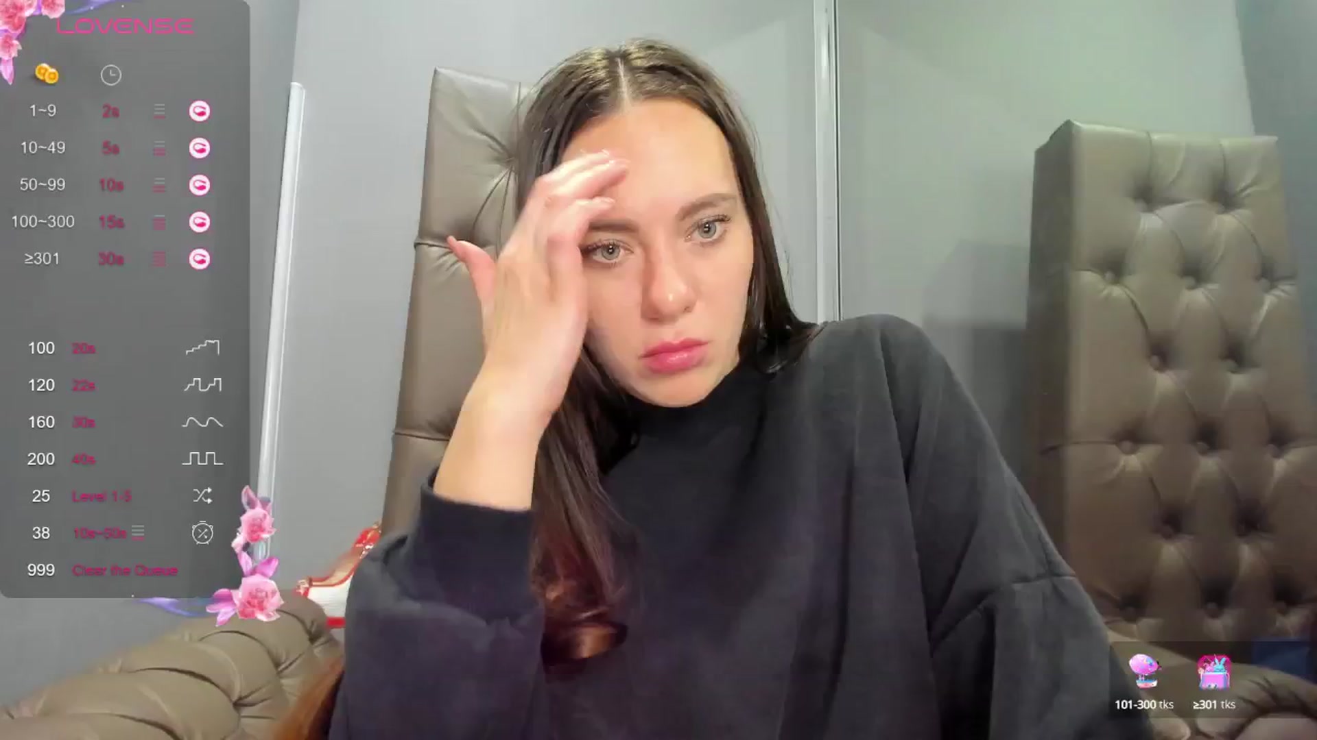 Gallery image thumbnail from Nicole_Kramm's myfreecams stream on, 12/25/2024, 09:20 image 19 of 20